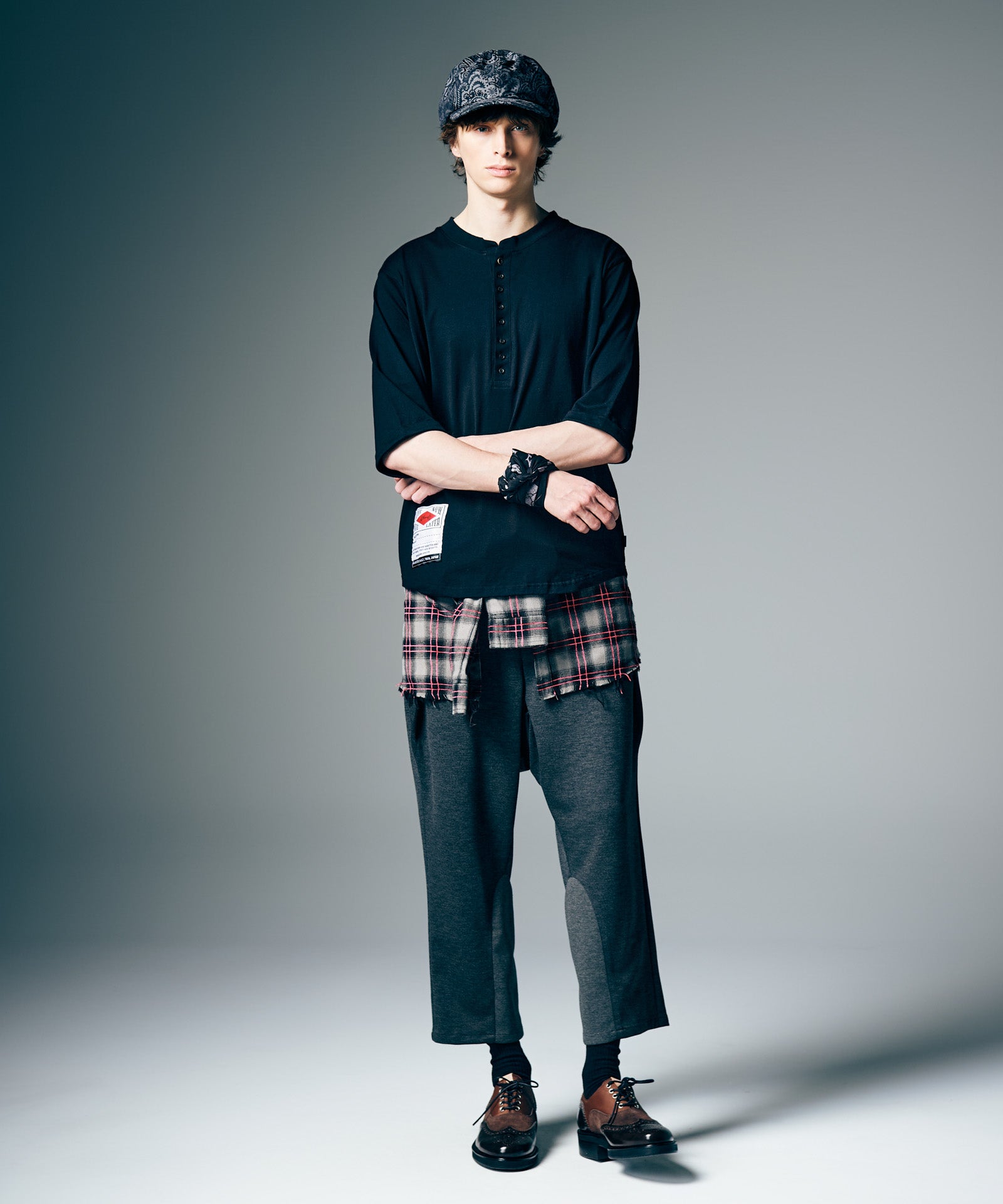 H:186 / C:89 / W:71 / H:92 着用サイズ:L