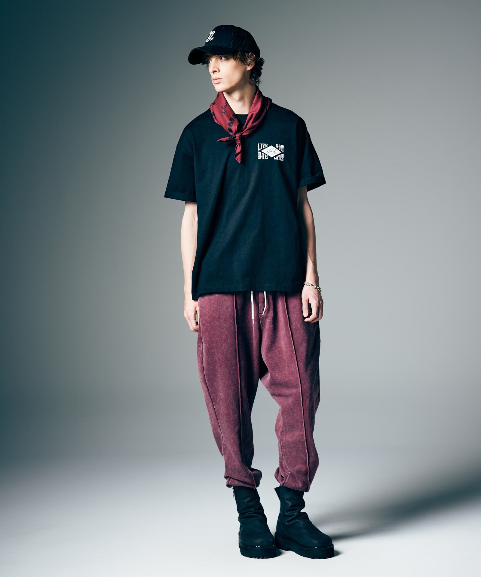 H:186 / C:89 / W:71 / H:92 着用サイズ:L