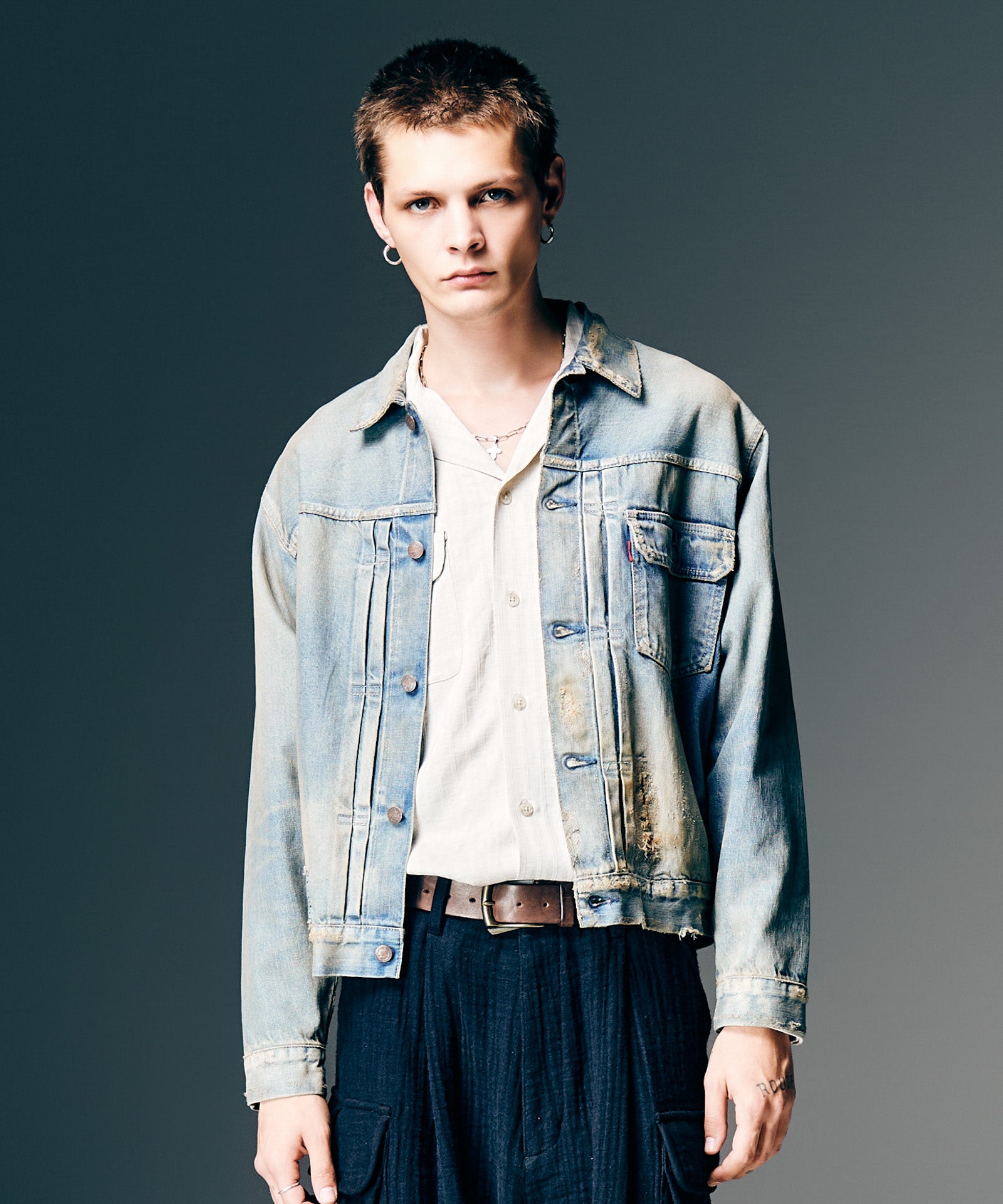 H:187 / C:92 / W:74 / H:91 着用サイズ:L