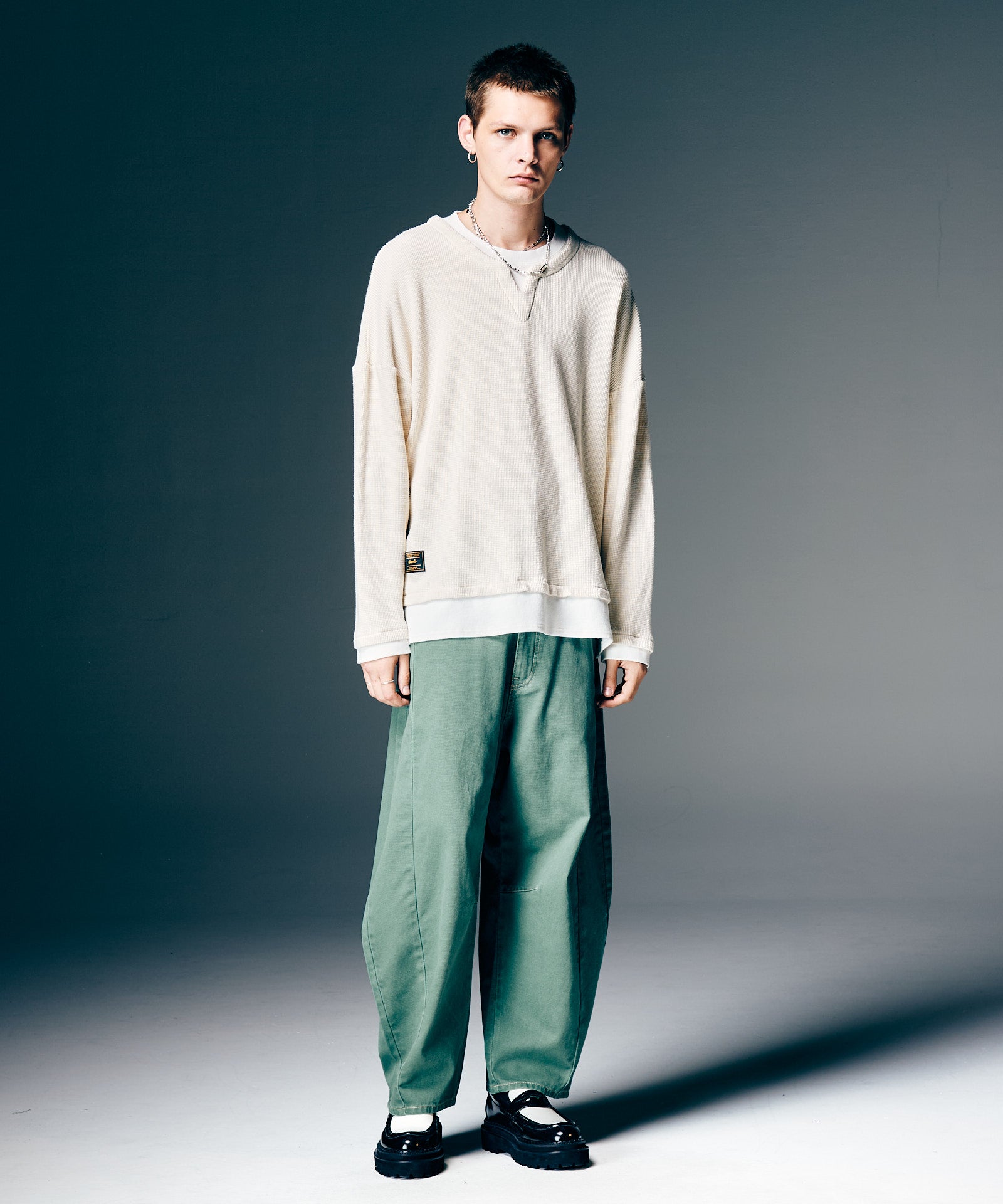 H:187 / C:92 / W:74 / H:91 着用サイズ:L