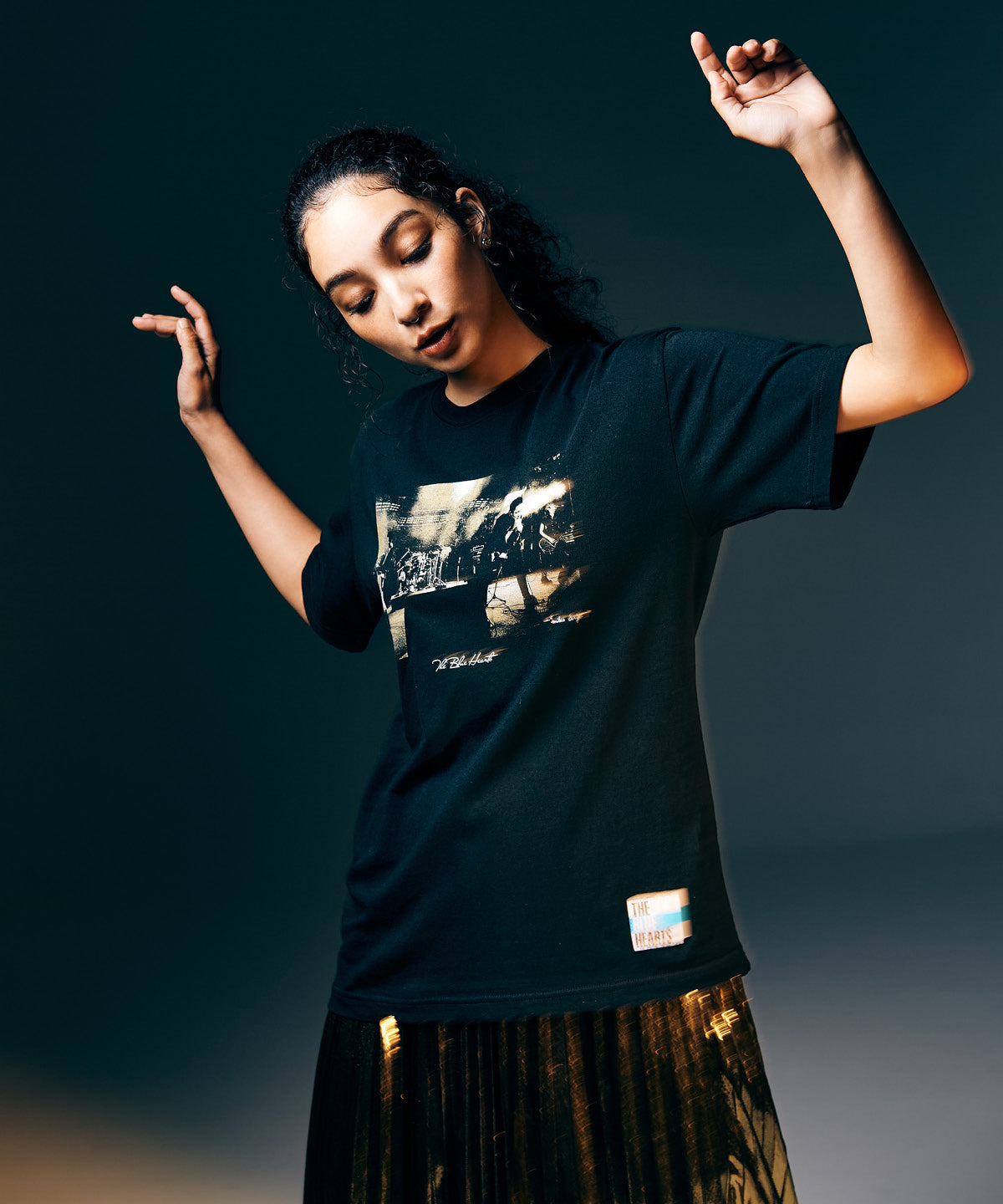 GB0325/BH03 : THE BLUE HEARTS Gold Print T-Shirt / ザ