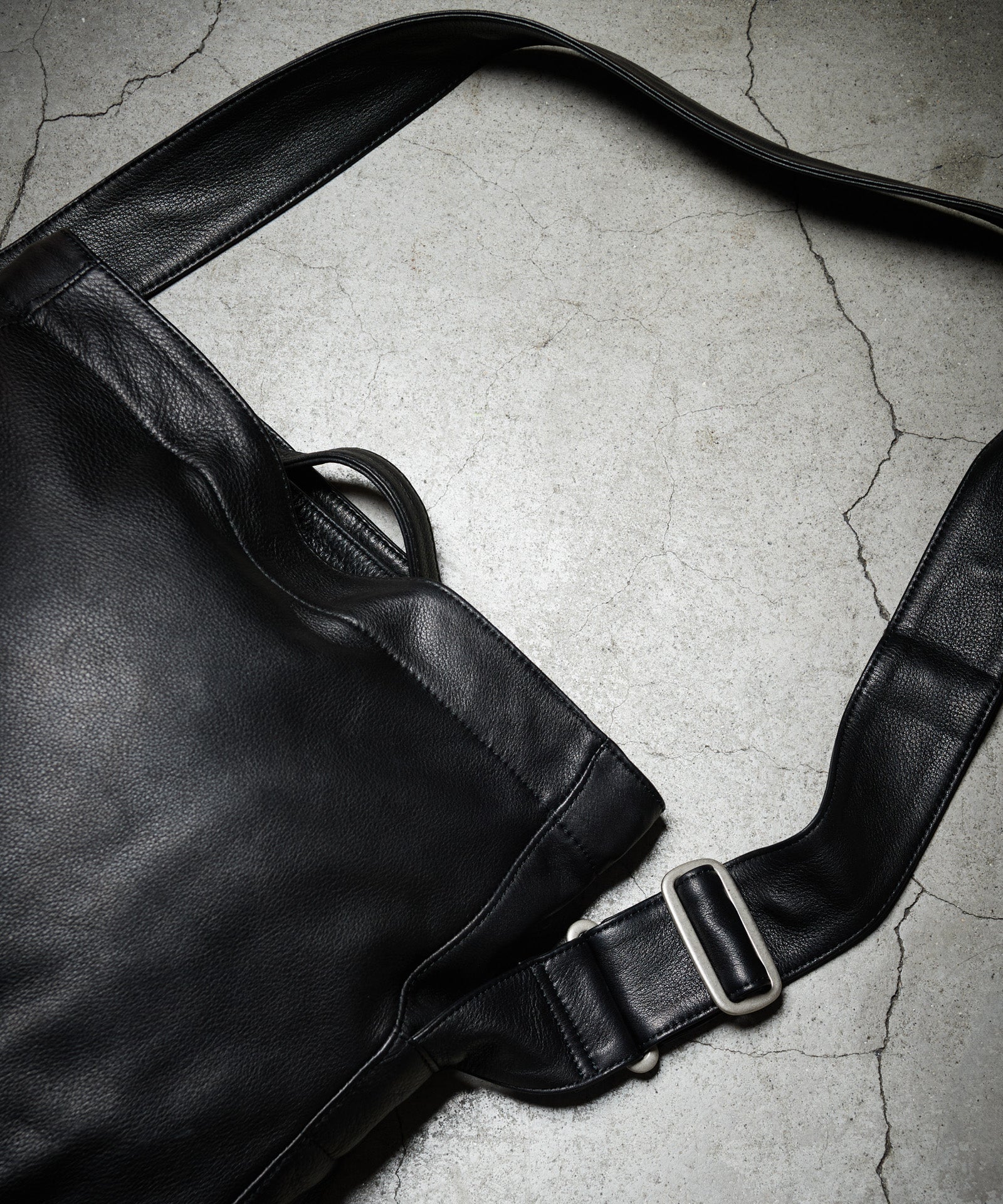 GB0126/AC15 : MARO Leather Bag / Maro Leather Bag | glamb Online