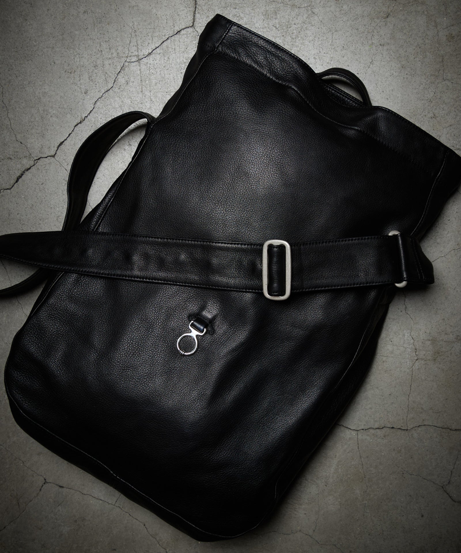 GB0126/AC15 : MARO Leather Bag / Maro Leather Bag | glamb Online