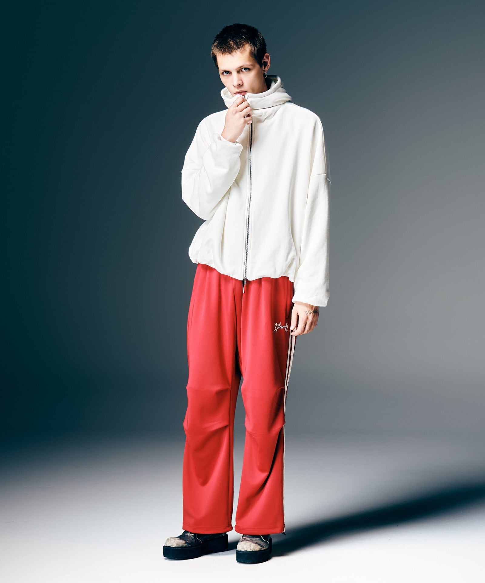 H:187 / C:92 / W:74 / H:91 着用サイズ:L