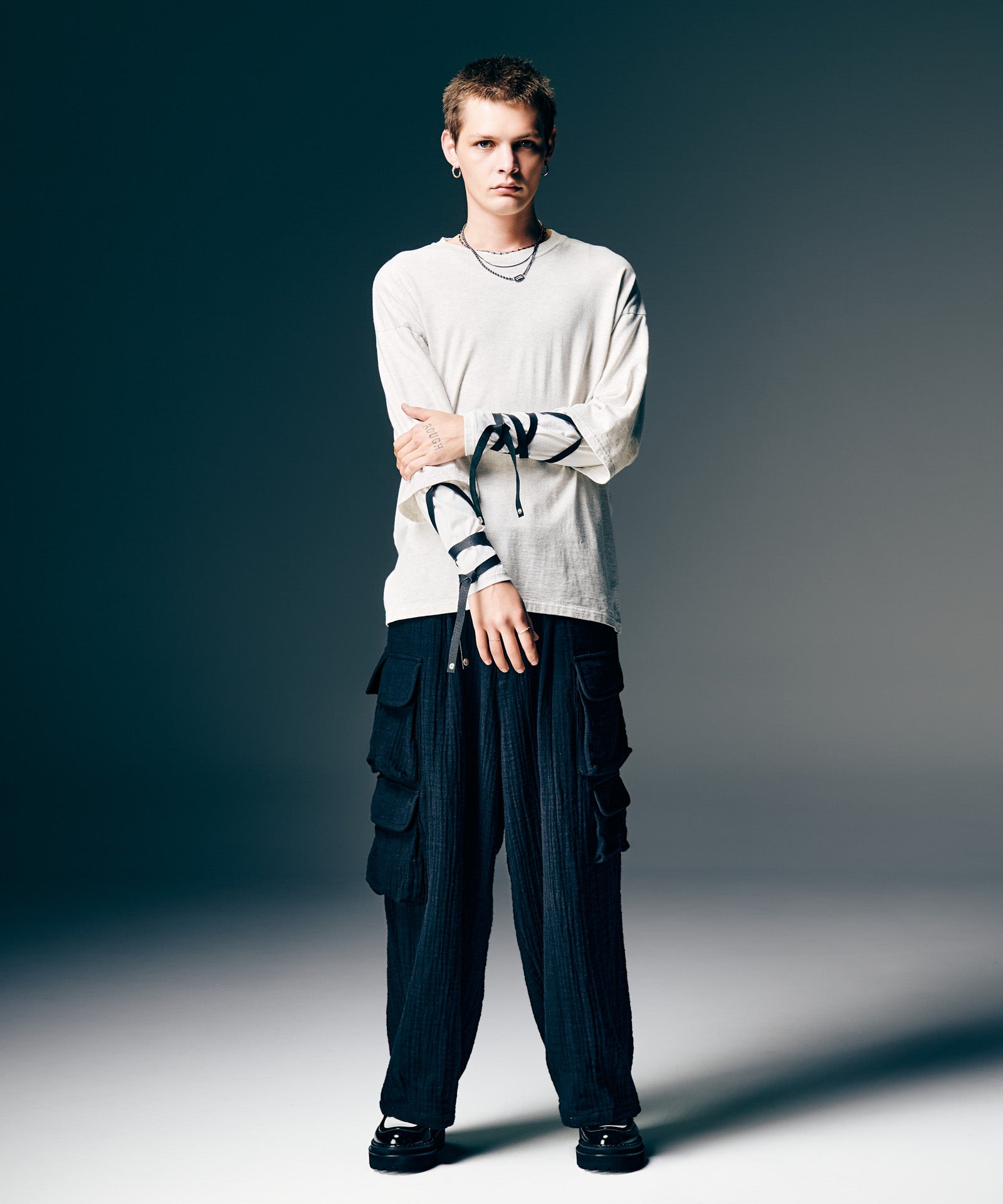 H:187 / C:92 / W:74 / H:91 着用サイズ:L