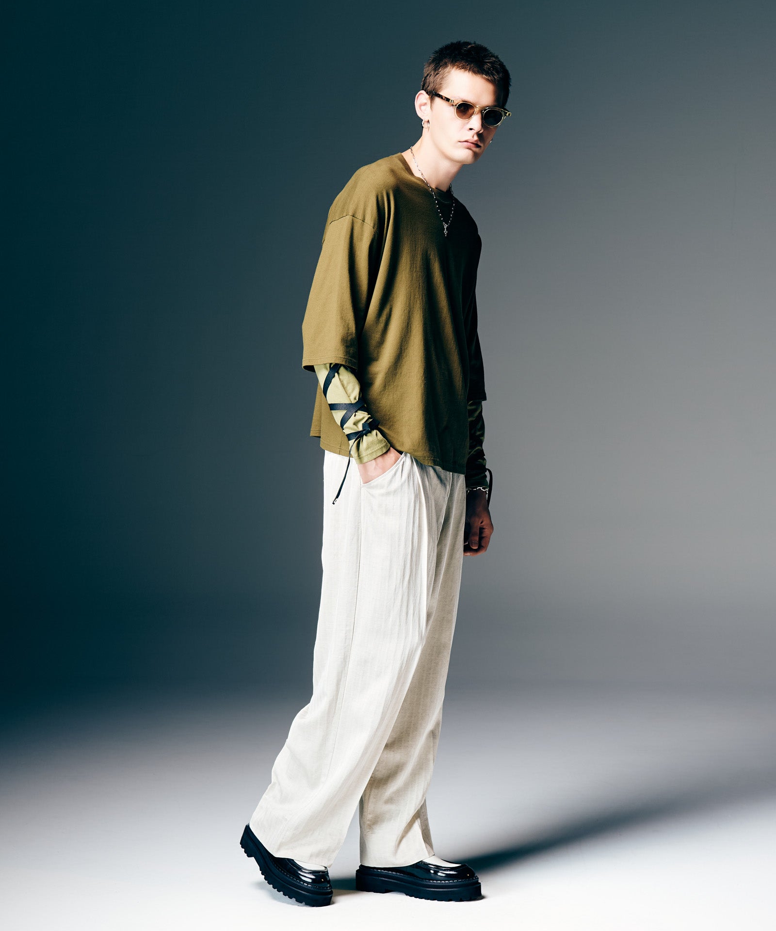 H:187 / C:92 / W:74 / H:91 着用サイズ:L