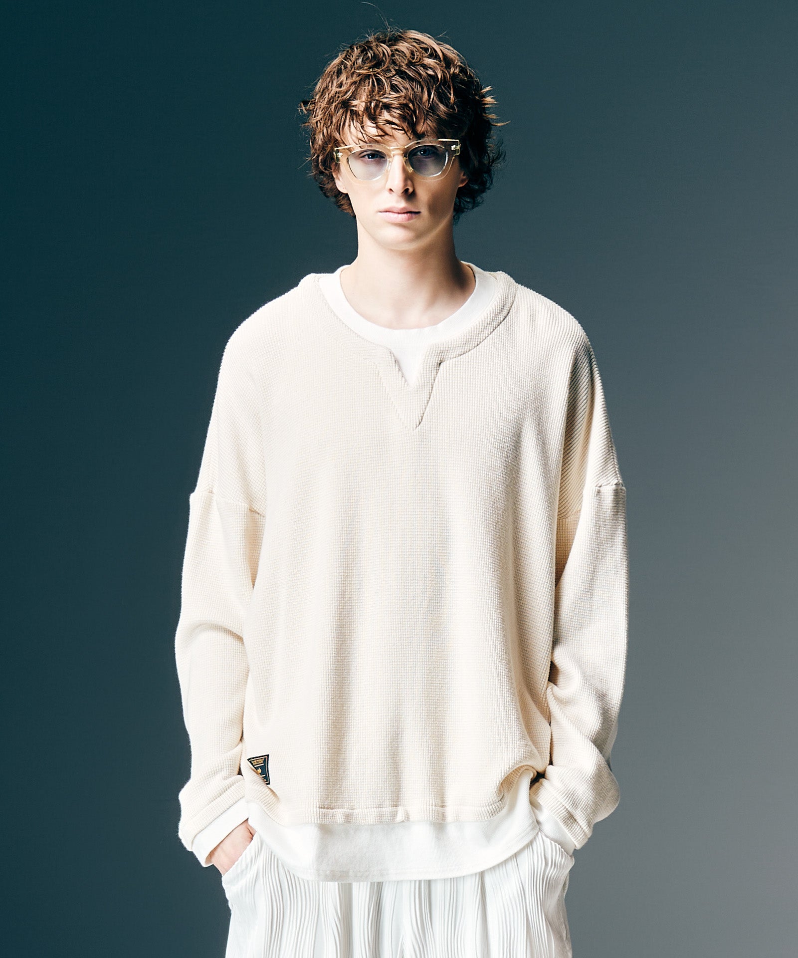 H:186 / C:89 / W:71 / H:92 着用サイズ:L