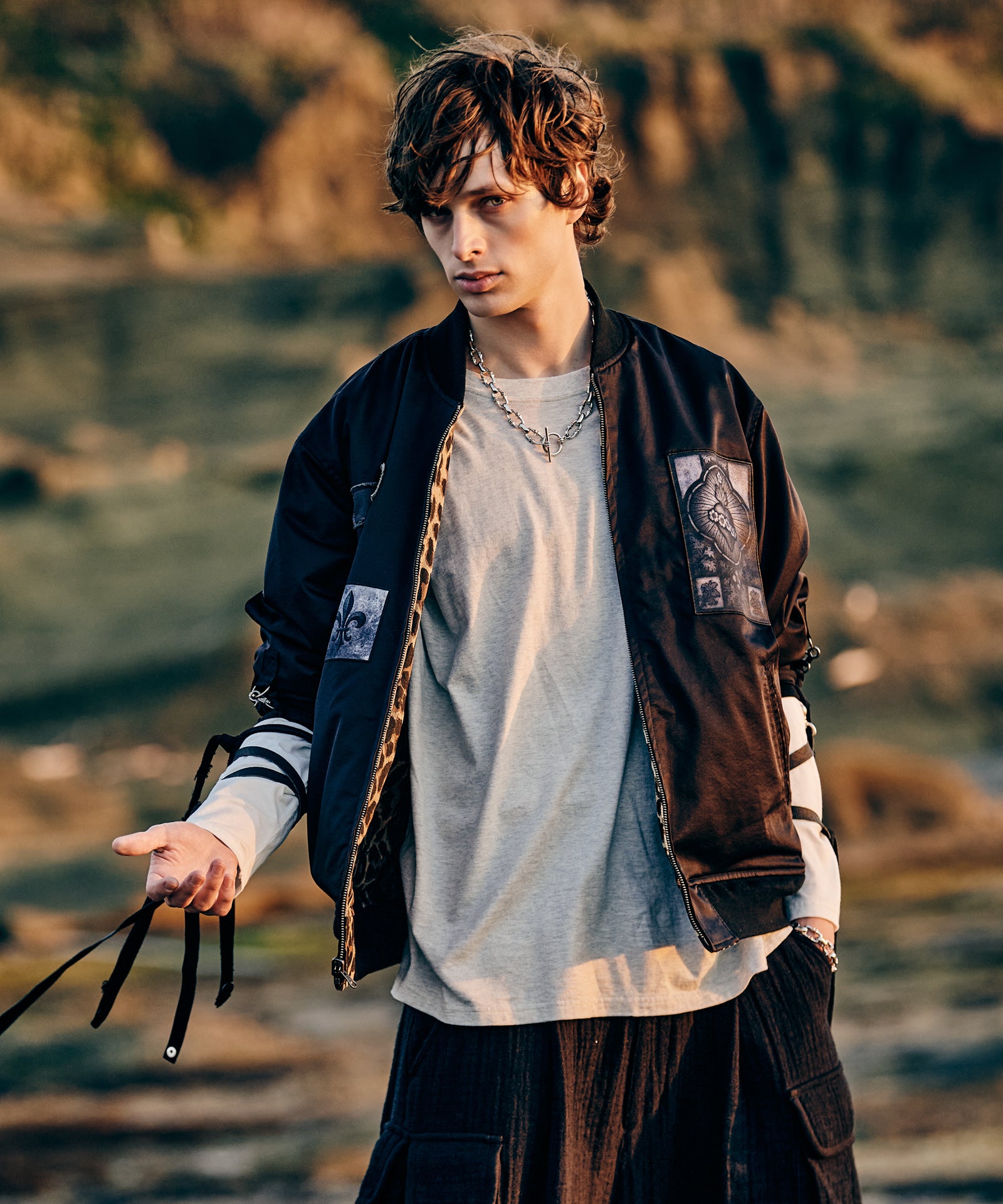 H:186 / C:89 / W:71 / H:92 着用サイズ:L