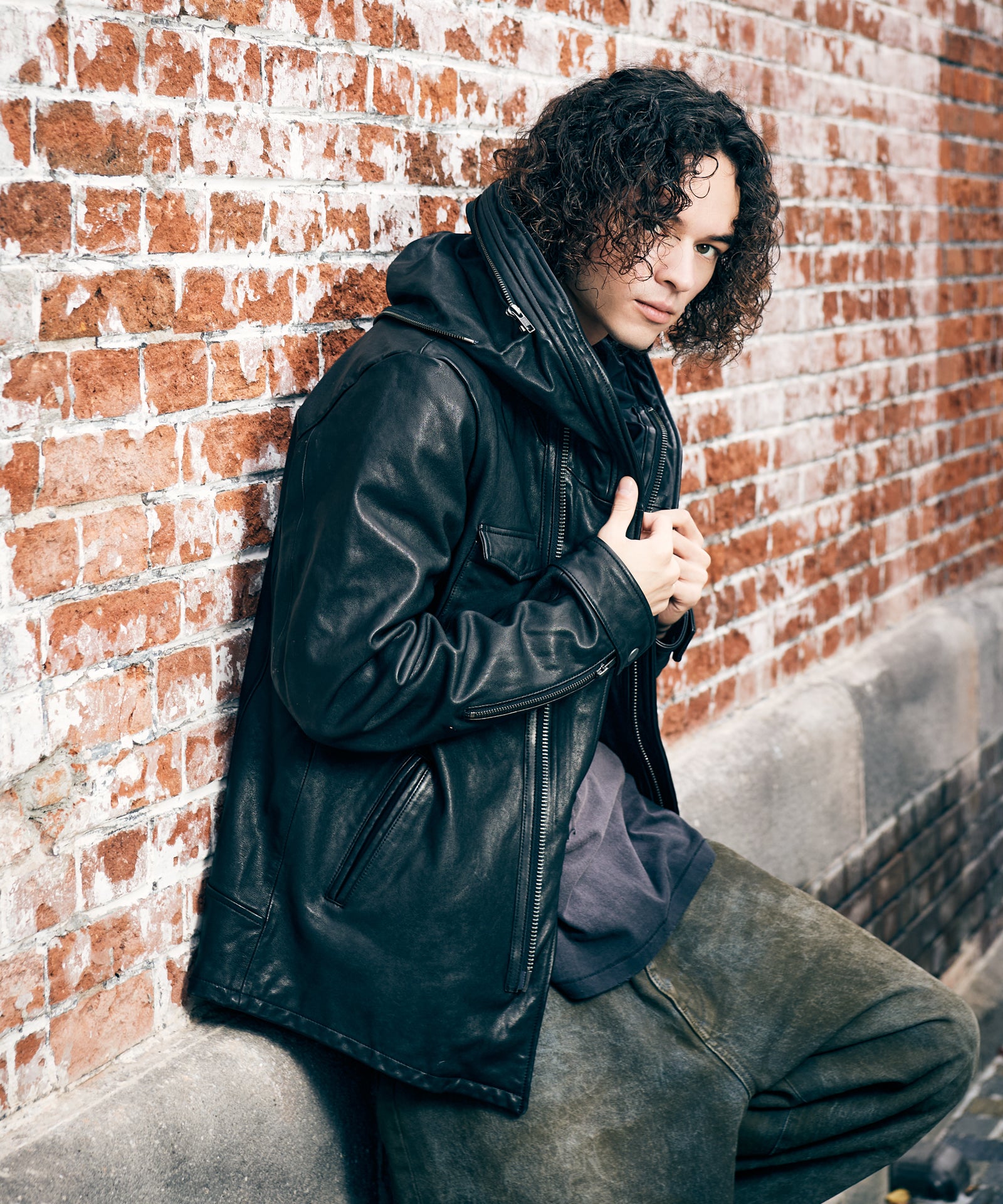 H:175 / C:83 / W:66 / H:87 着用サイズ:L