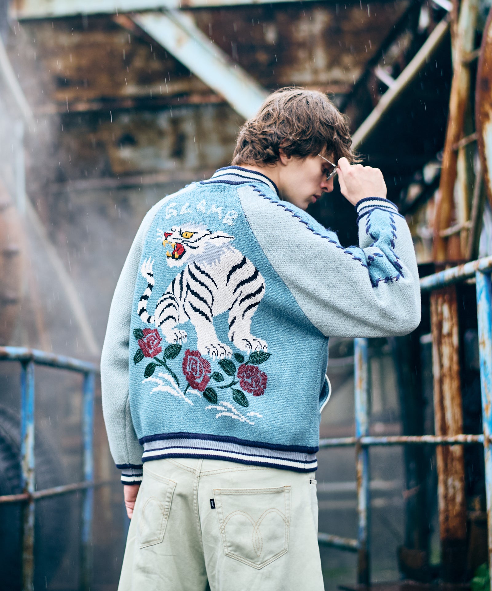 H:186 / C:89 / W:71 / H:92 着用サイズ:M