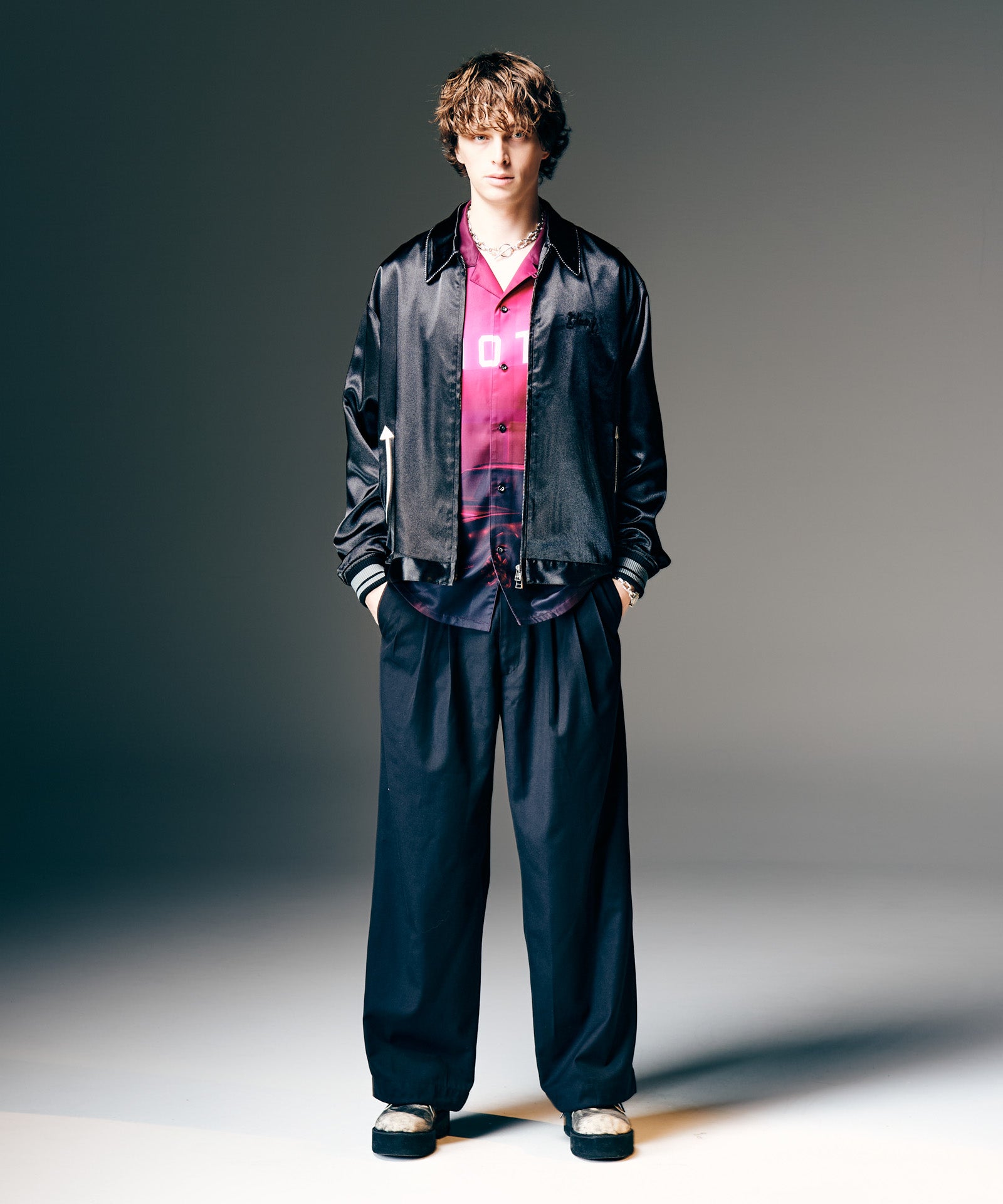 GB0126/JKT09 : Short Satin Jacket / Short satin jacket | glamb