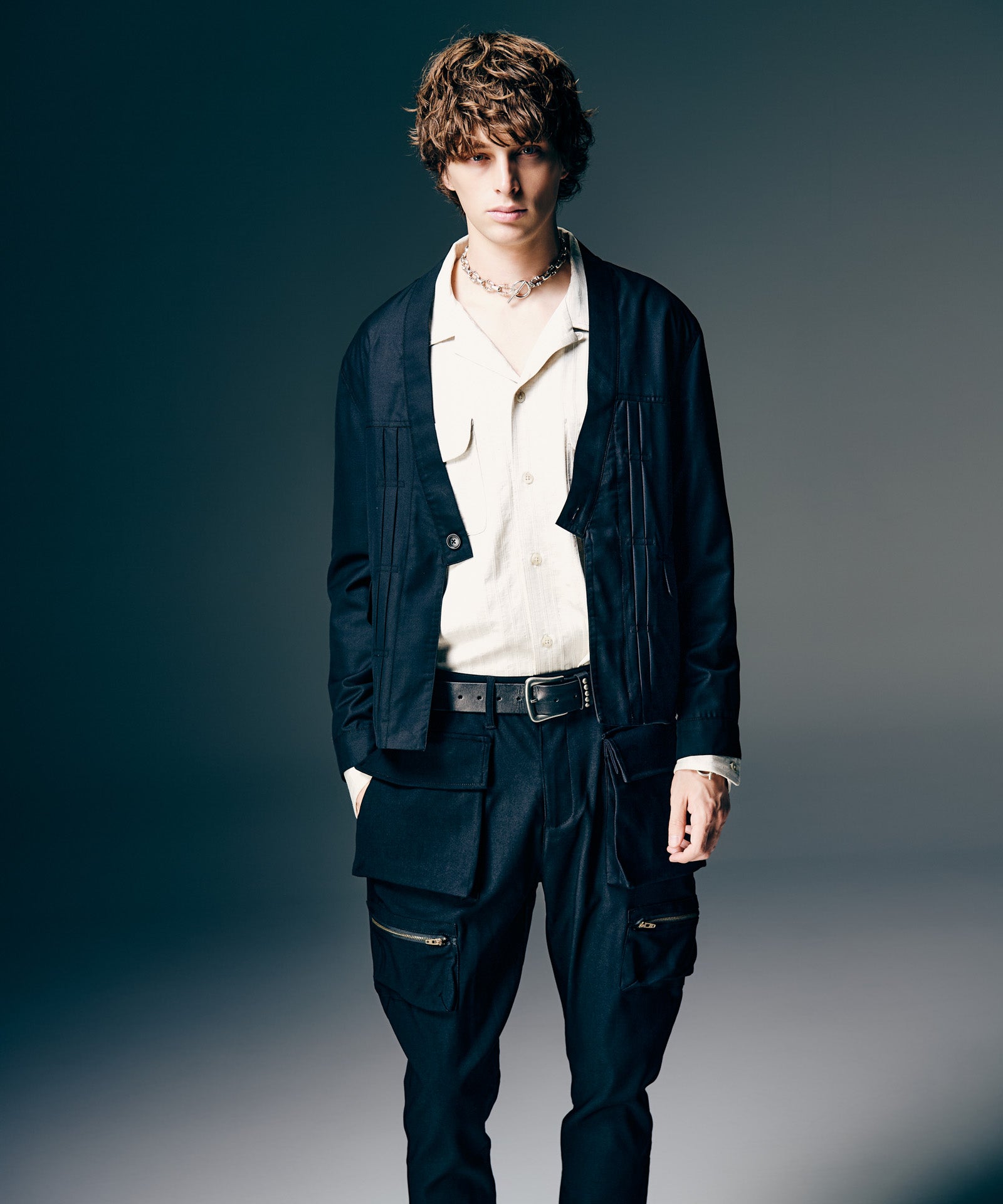 H:186 / C:89 / W:71 / H:92 着用サイズ:M