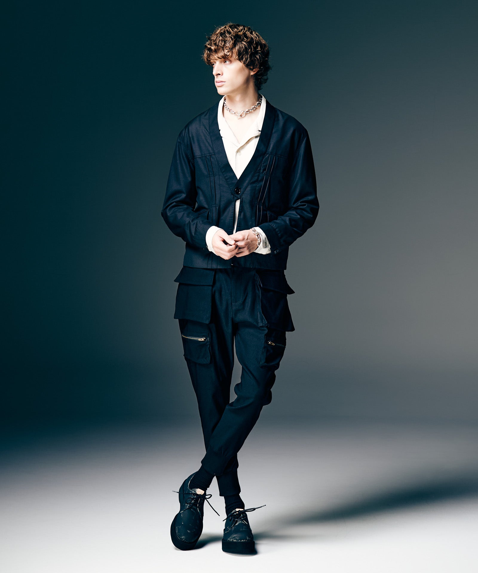 H:186 / C:89 / W:71 / H:92 着用サイズ:M