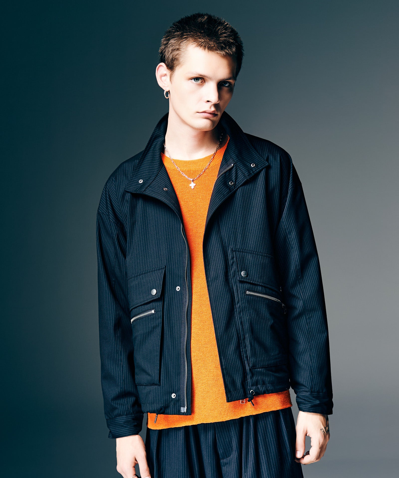 H:187 / C:92 / W:74 / H:91 着用サイズ:M