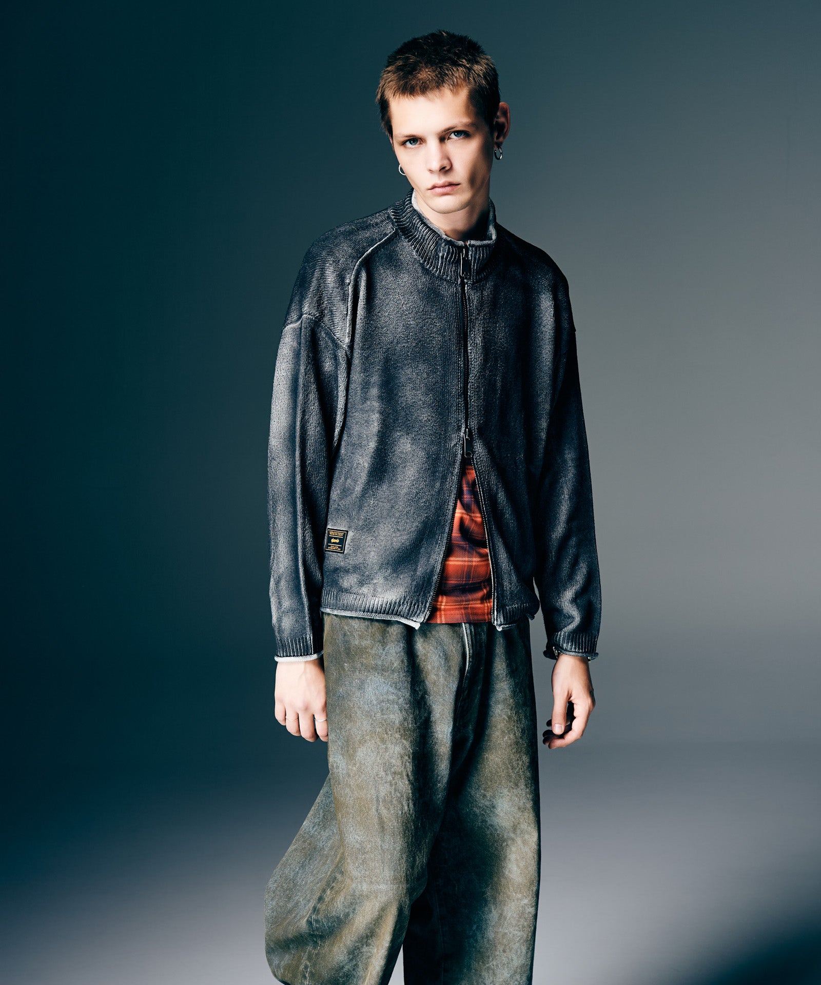 H:187 / C:92 / W:74 / H:91 着用サイズ:L