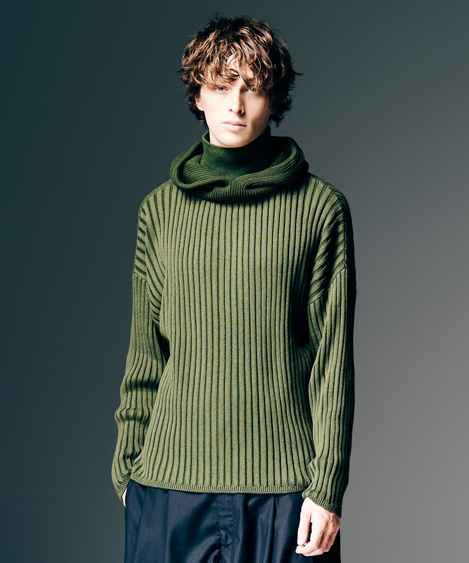 H:186 / C:89 / W:71 / H:92 着用サイズ:M