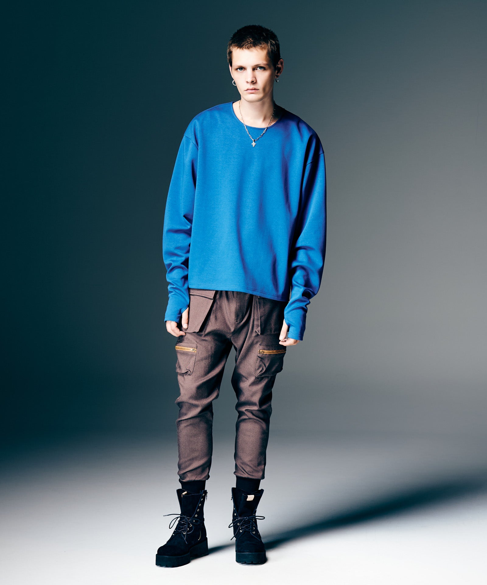 H:187 / C:92 / W:74 / H:91 着用サイズ:L