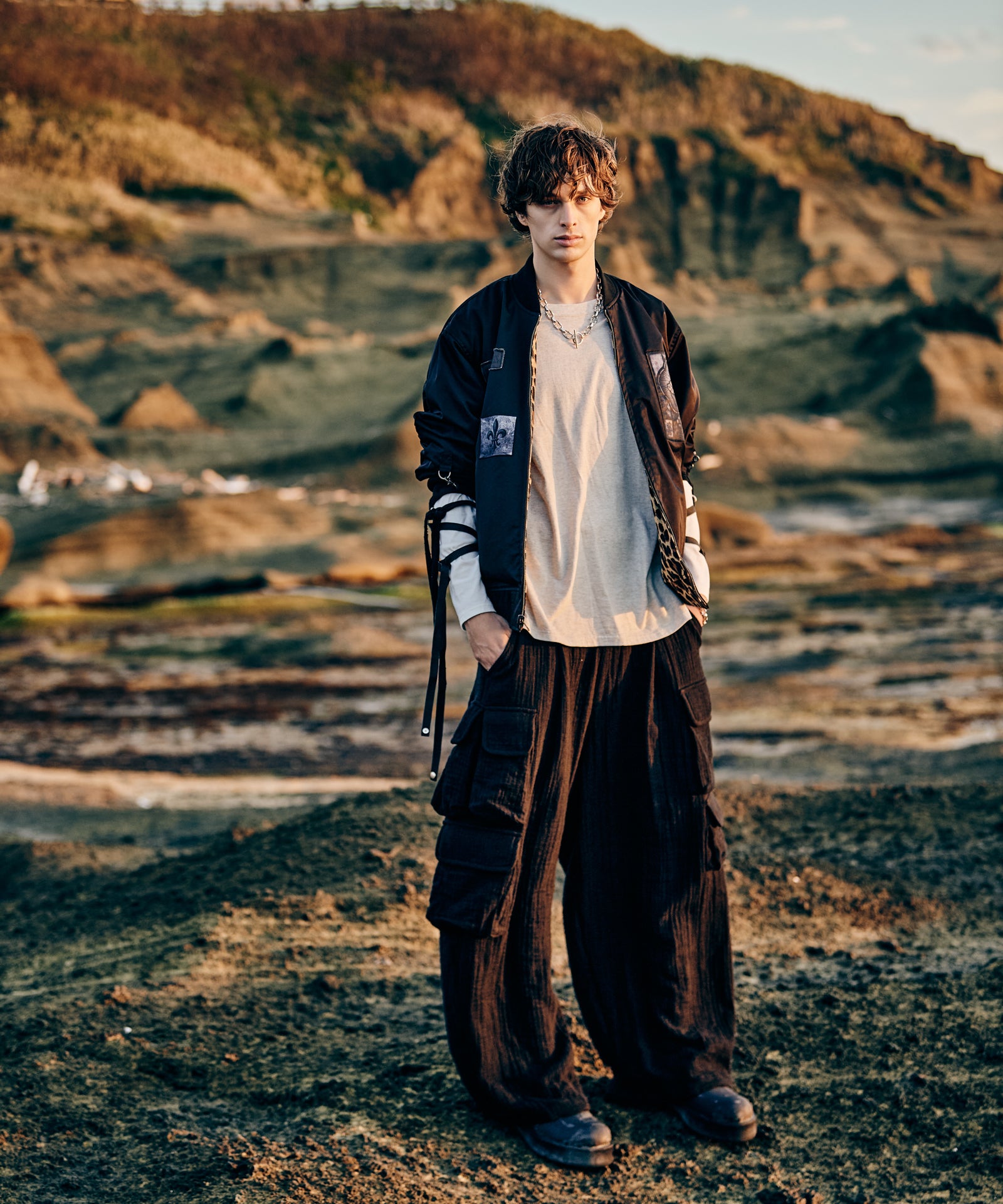 H:186 / C:89 / W:71 / H:92 着用サイズ:L