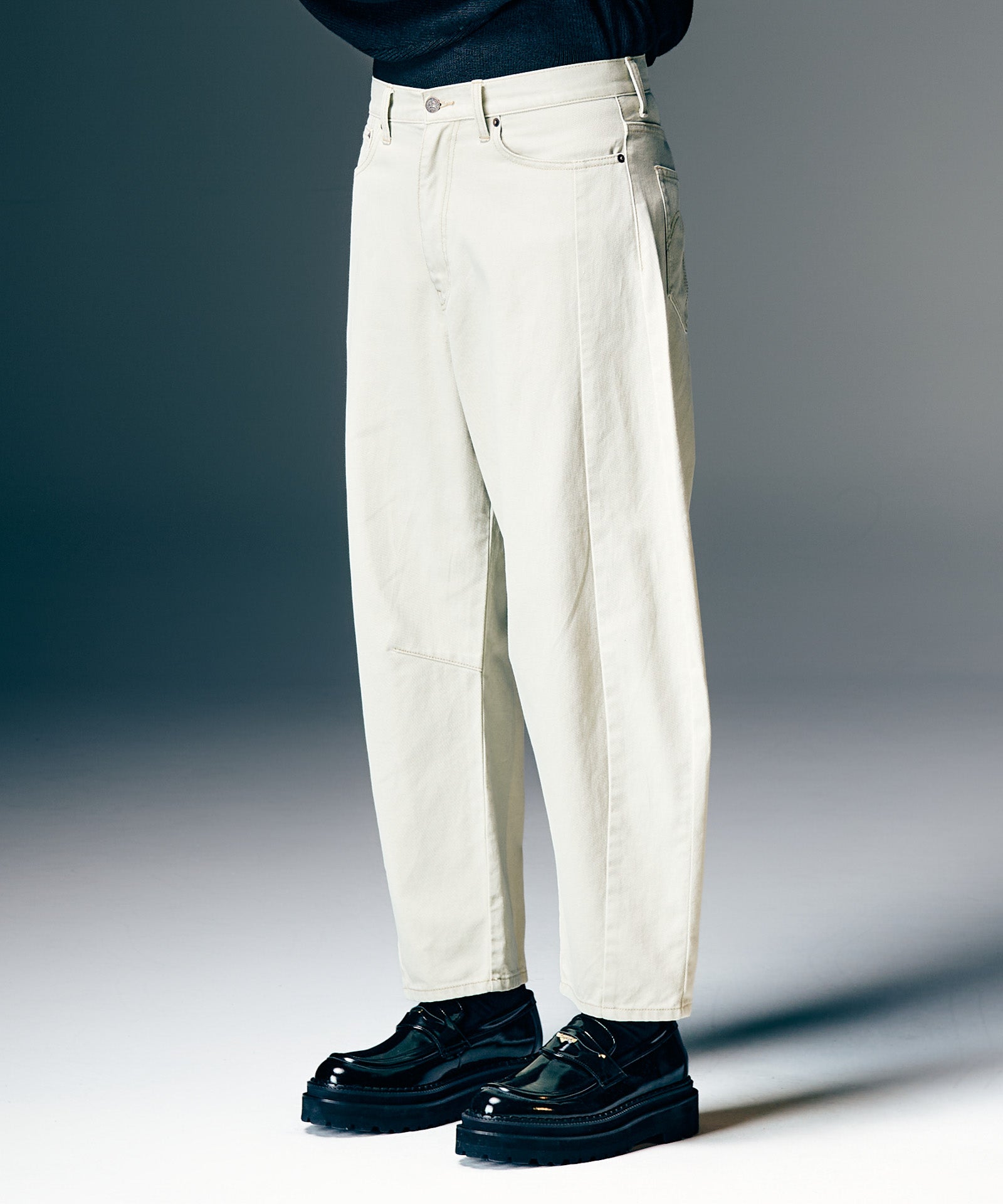 H:186 / C:89 / W:71 / H:92 着用サイズ:M