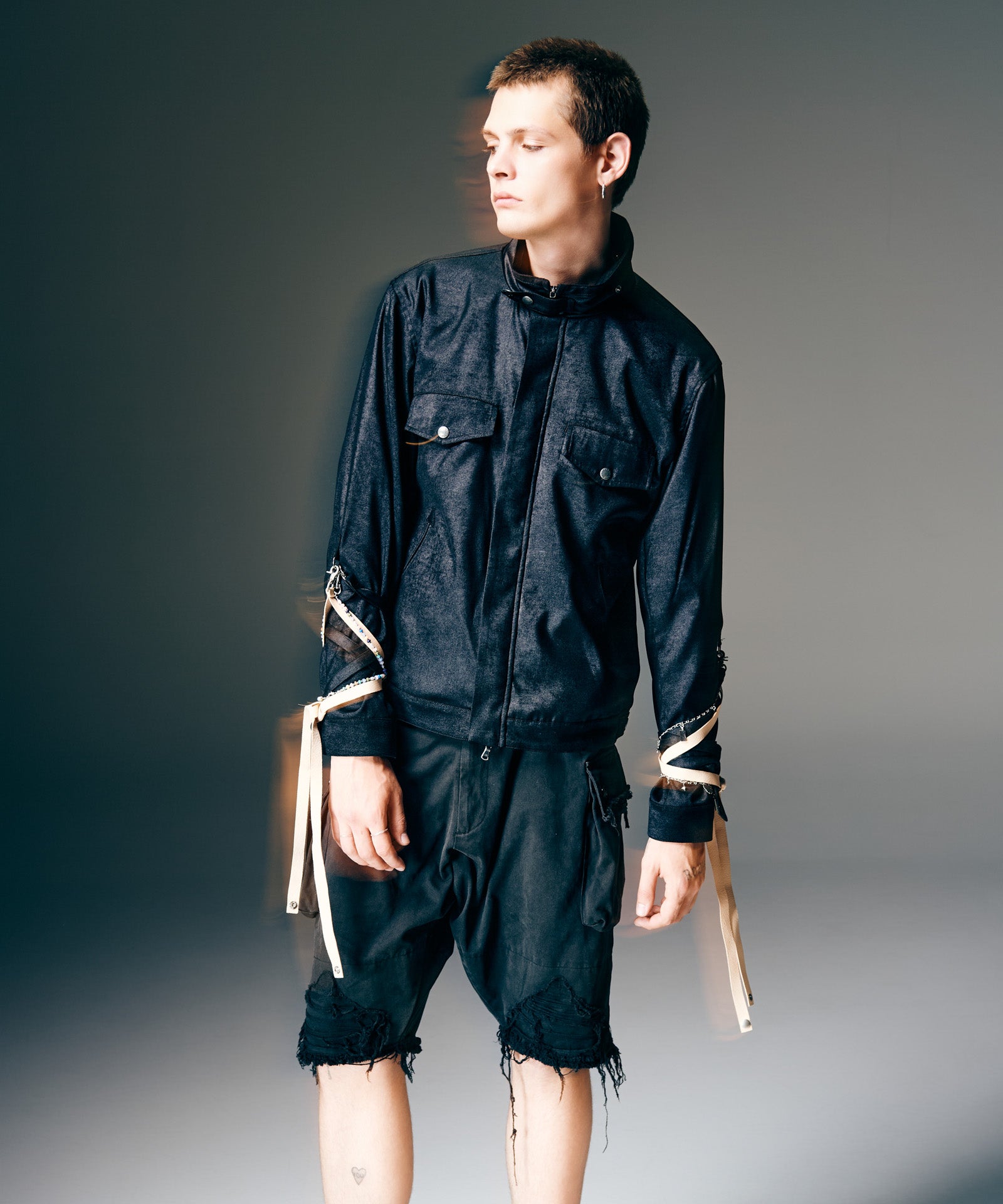 H:187 / C:92 / W:74 / H:91 着用サイズ:L