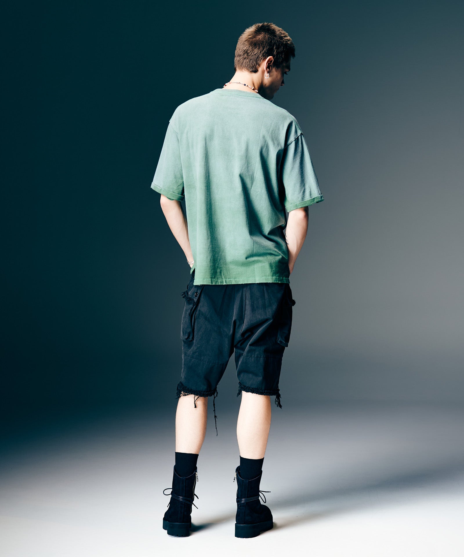 H:187 / C:92 / W:74 / H:91 着用サイズ:L