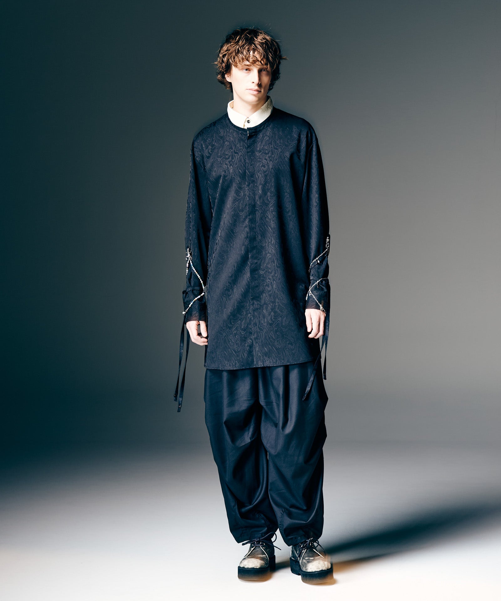 H:186 / C:89 / W:71 / H:92 着用サイズ:L