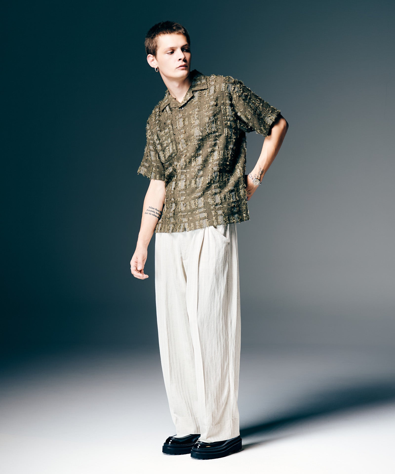 H:187 / C:92 / W:74 / H:91 着用サイズ:L