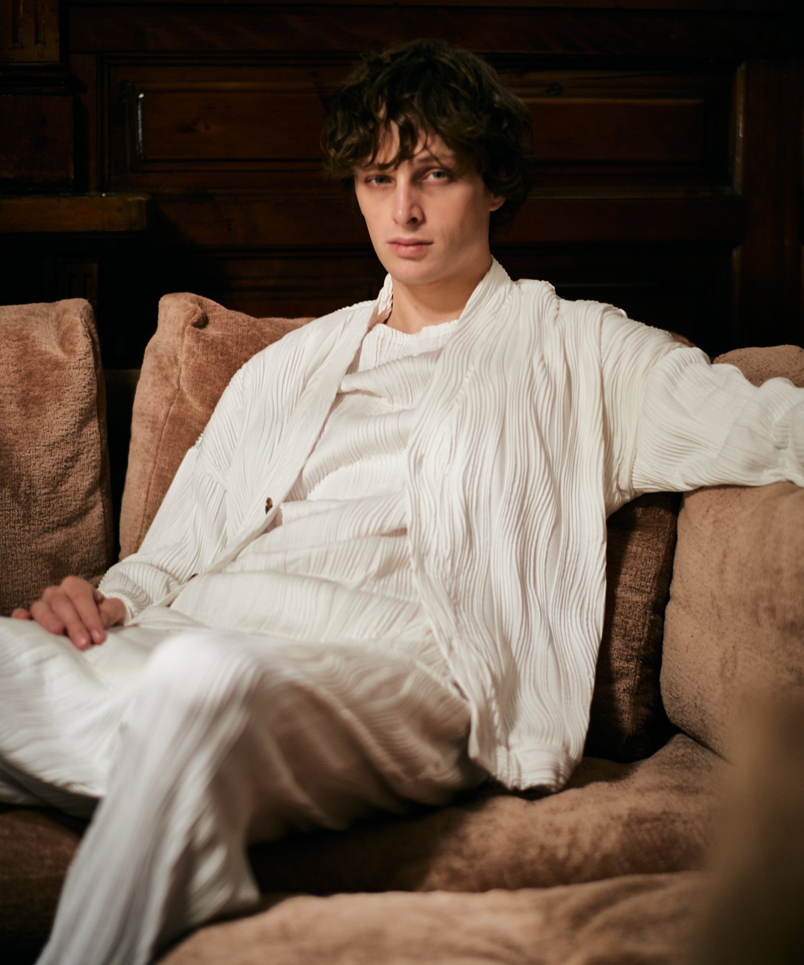 H:186 / C:89 / W:71 / H:92 着用サイズ:L