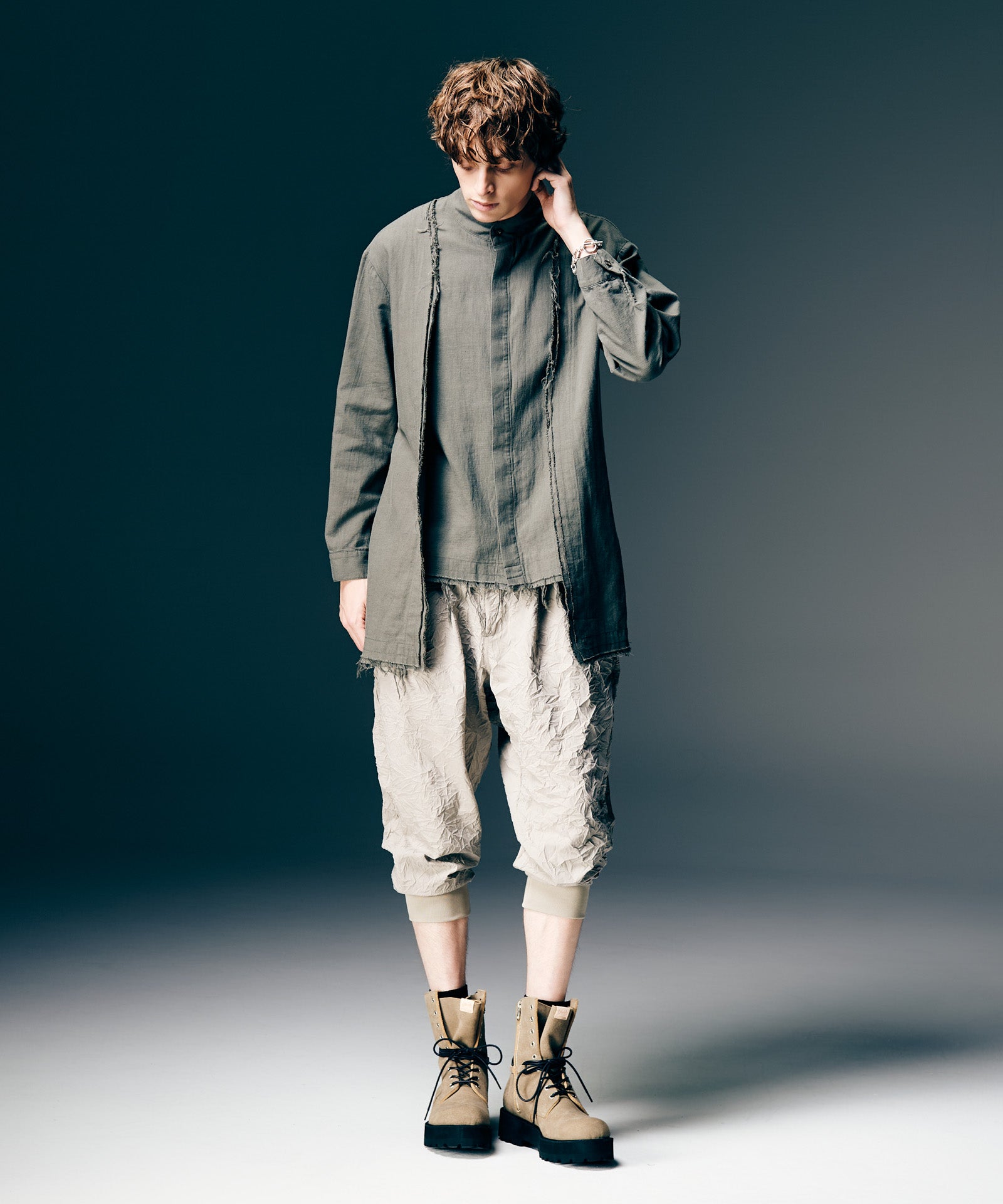 H:186 / C:89 / W:71 / H:92 着用サイズ:M