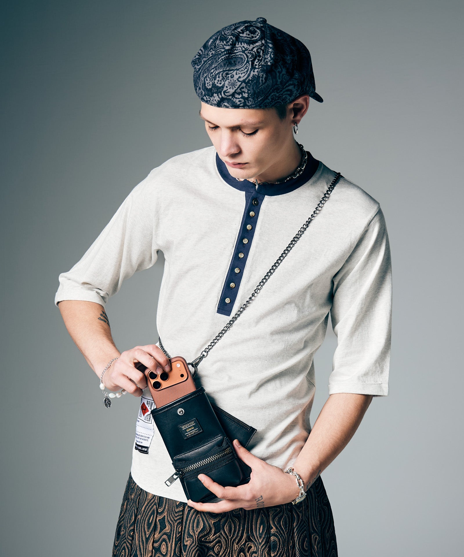 GB0226/AC05 : Leather Multi Pouch / レザーマルチポーチ | glamb