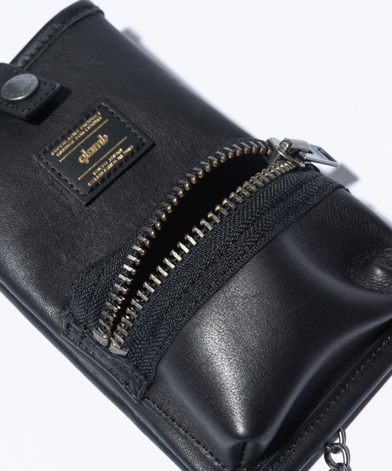 GB0226/AC05 : Leather Multi Pouch / レザーマルチポーチ | glamb