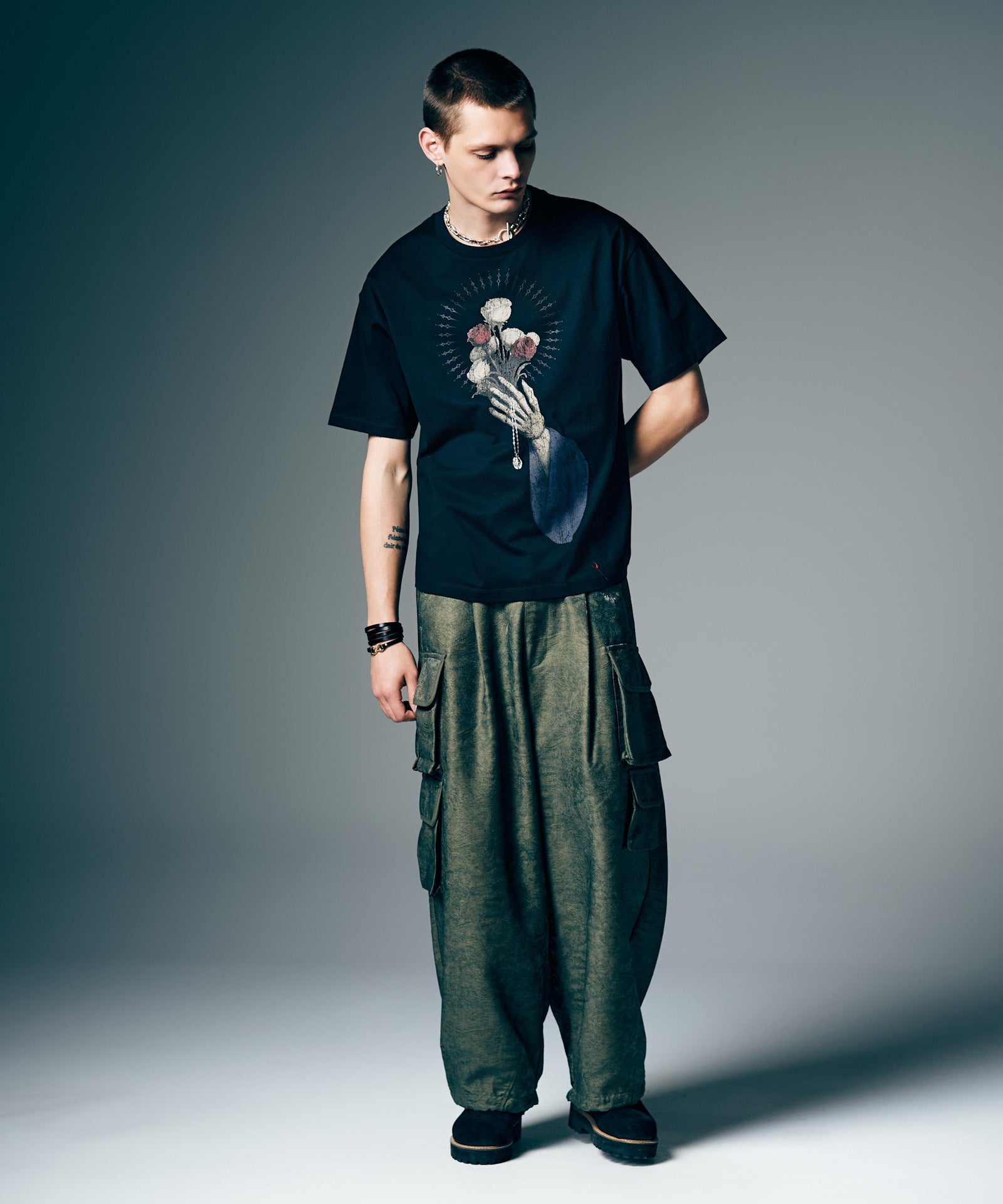 H:187 / C:92 / W:74 / H:91 着用サイズ:L