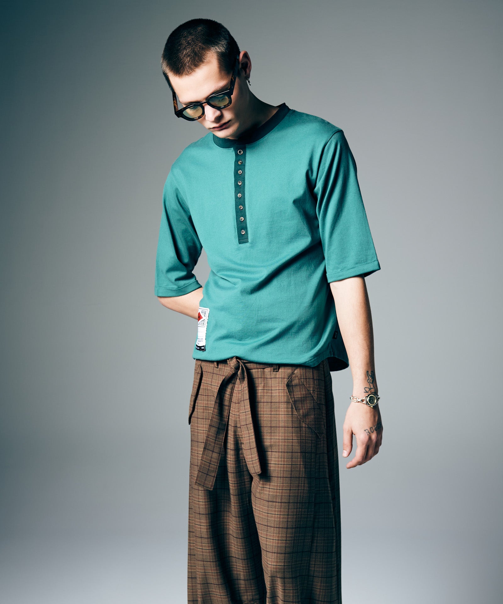 H:187 / C:92 / W:74 / H:91 着用サイズ:L