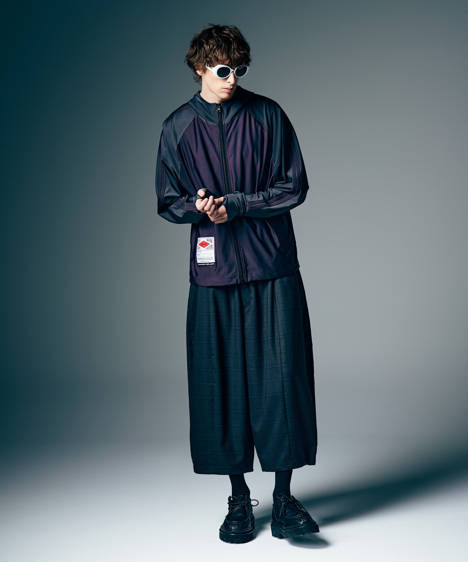 H:186 / C:89 / W:71 / H:92 着用サイズ:L