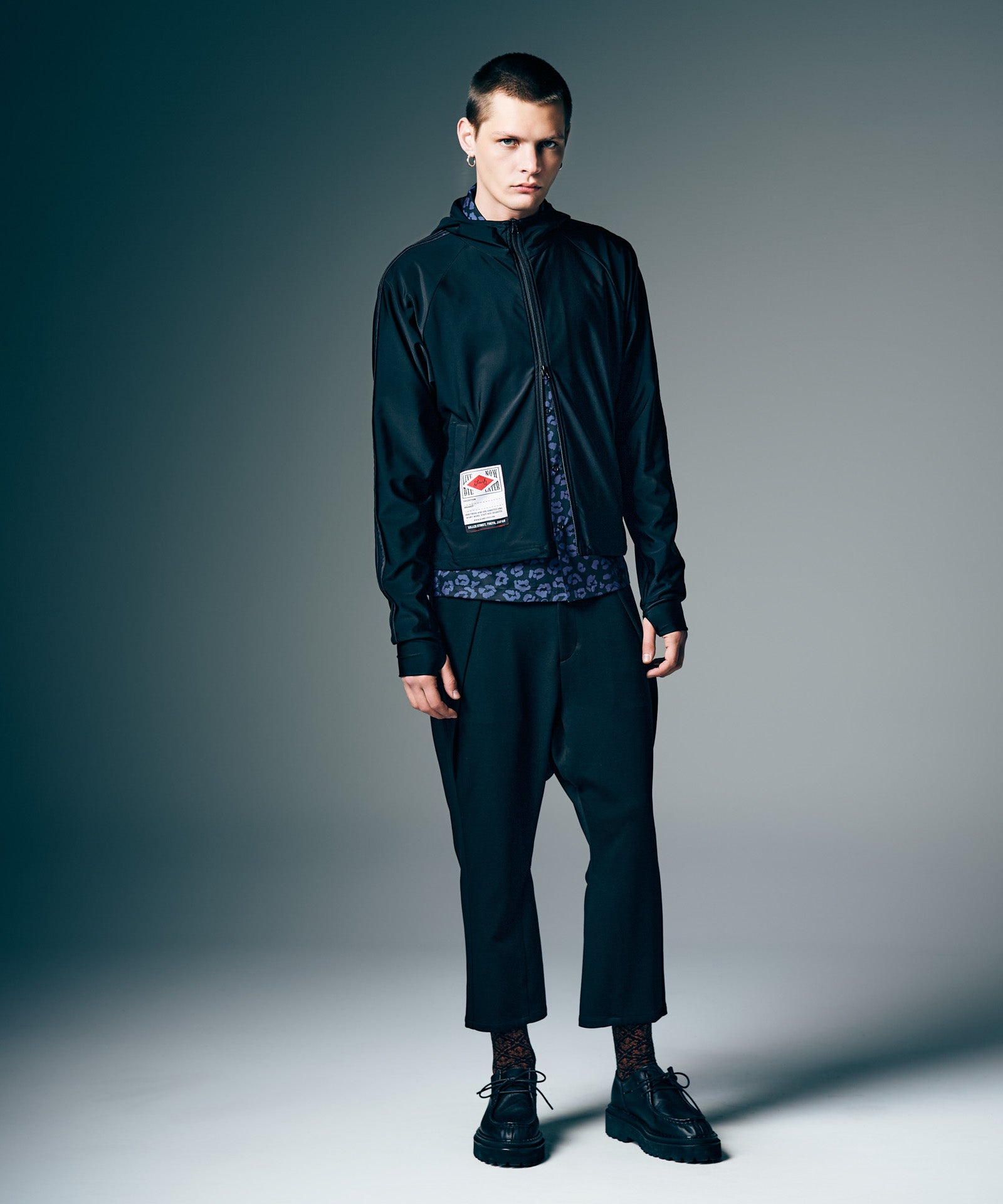 H:187 / C:92 / W:74 / H:91 着用サイズ:M