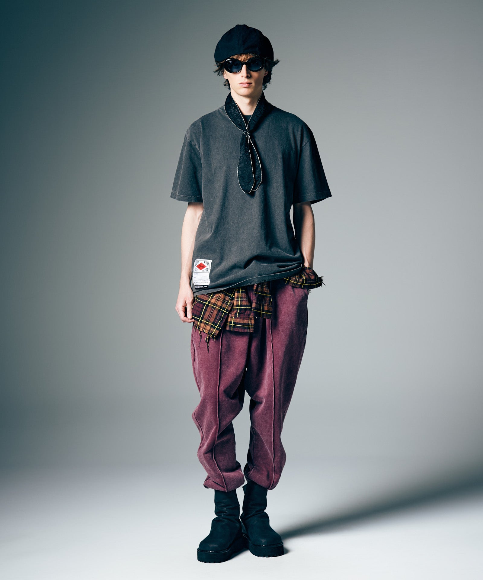 H:186 / C:89 / W:71 / H:92