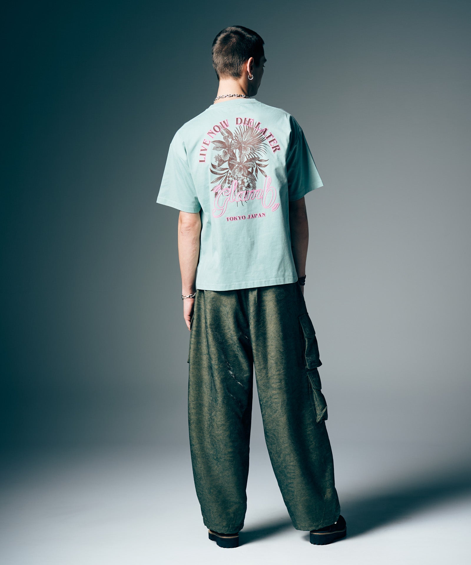 H:187 / C:92 / W:74 / H:91 着用サイズ:L