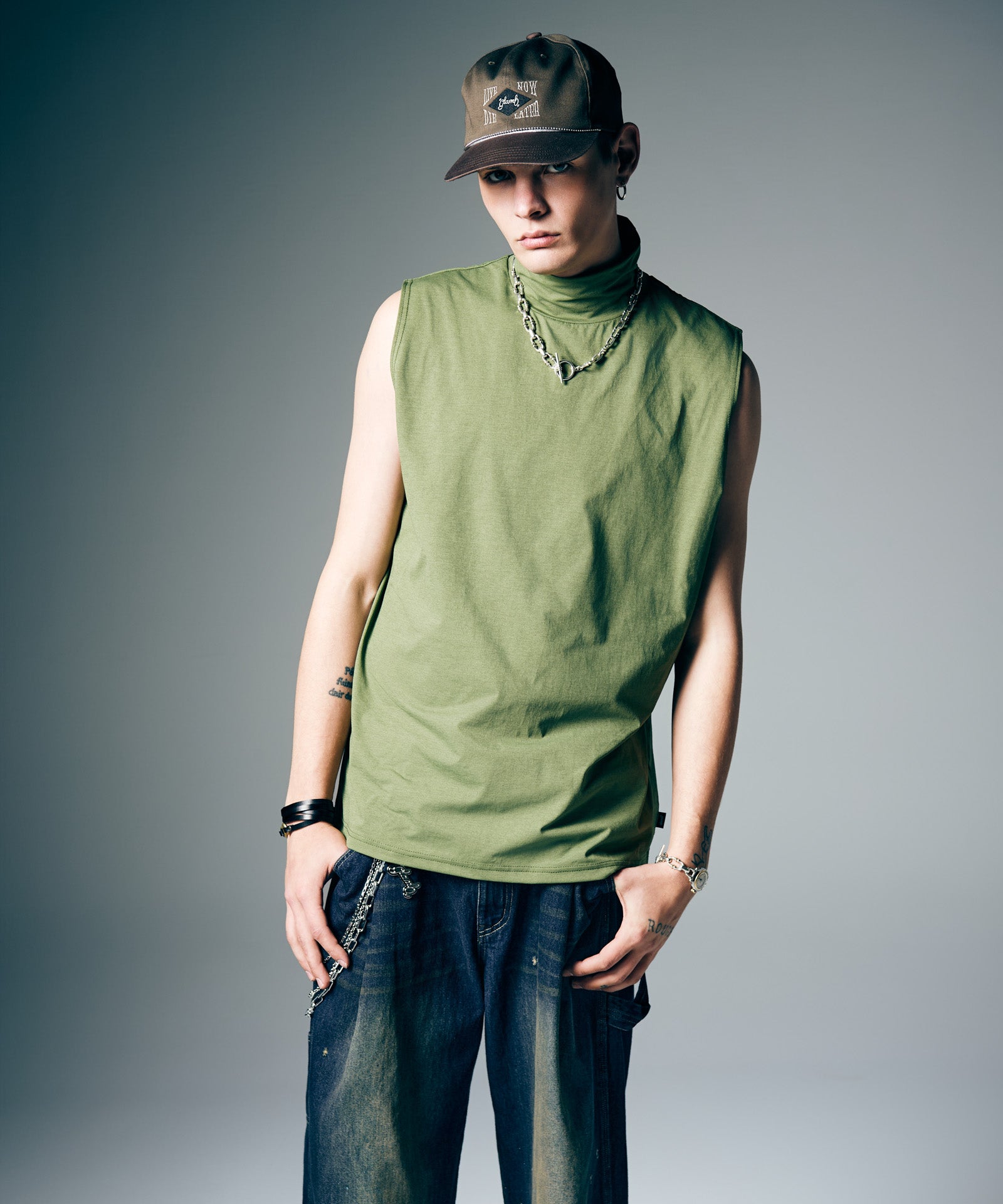 クロス&クロスリブタンク AVIREX（アヴィレックス）の「《DAILY/デイリー》RIB TANK TOP BACK