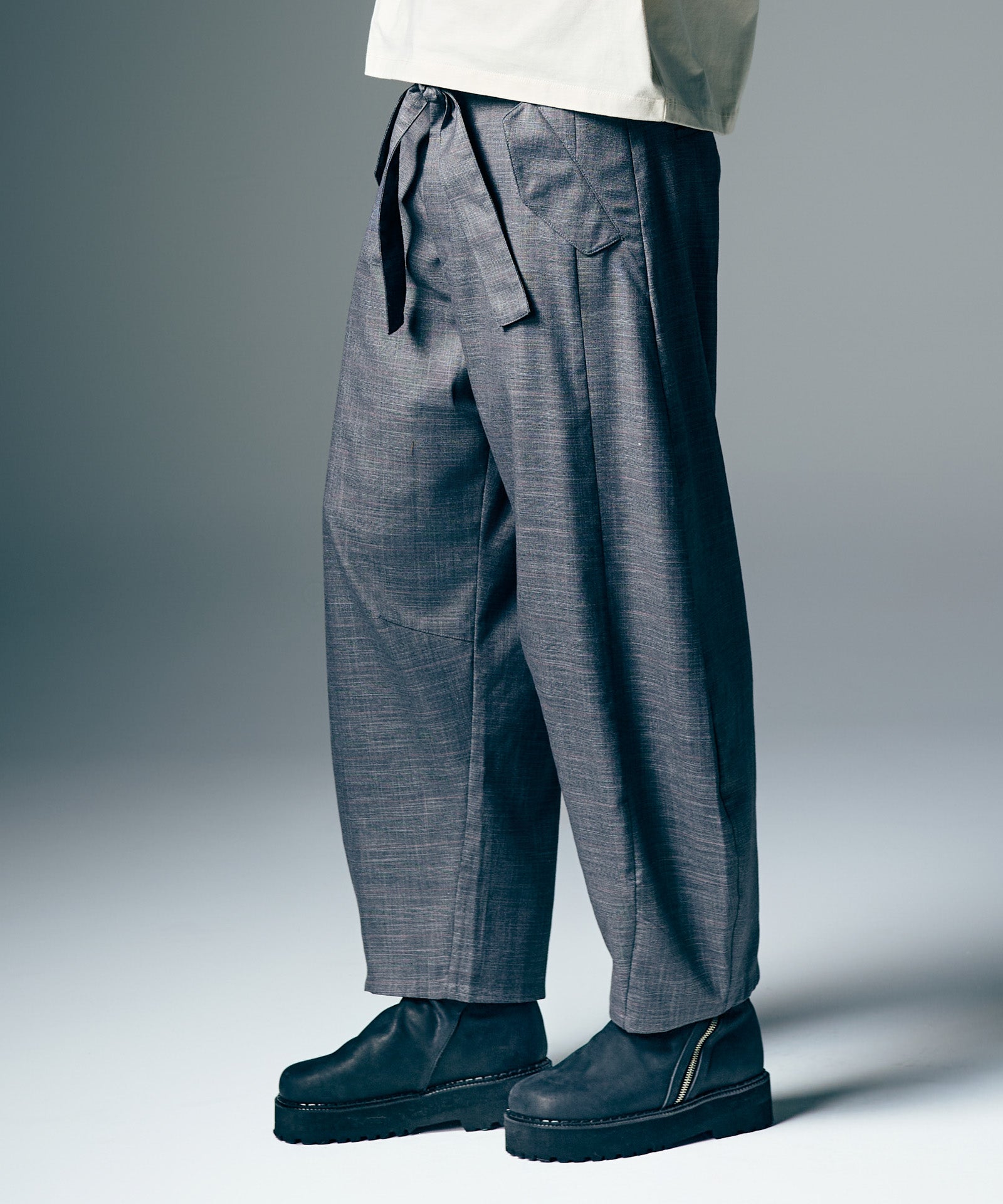 GB0226/P01 : Barrel Belt Slacks / バレルベルトスラックス | glamb
