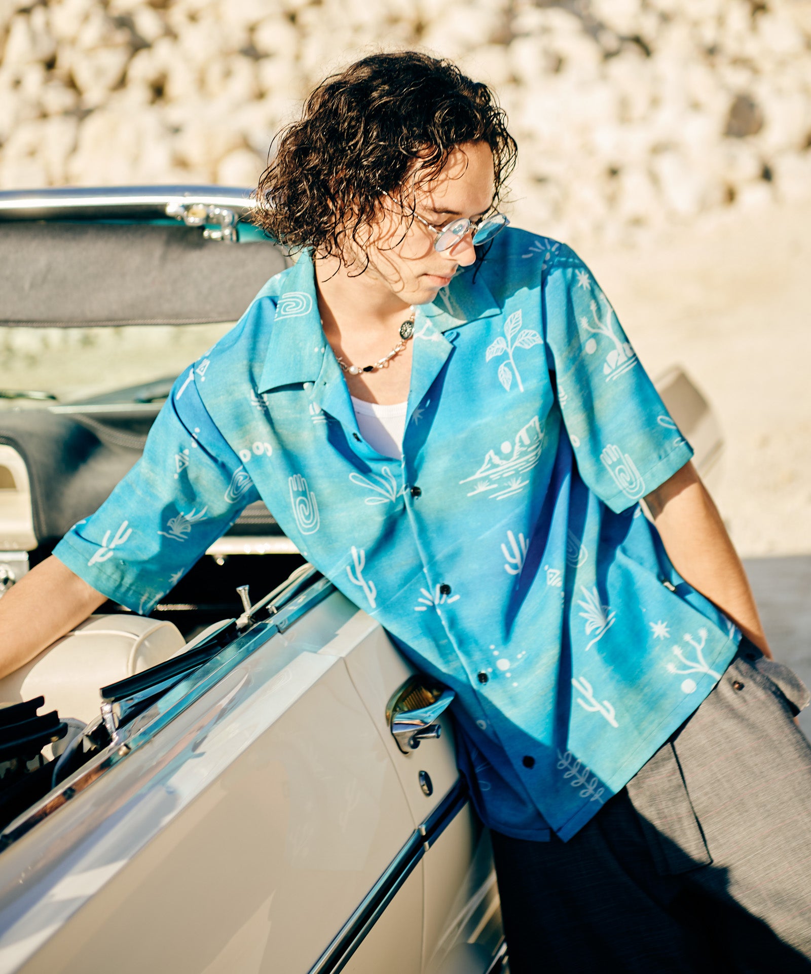 H:175 / C:83 / W:66 / H:87 着用サイズ:L