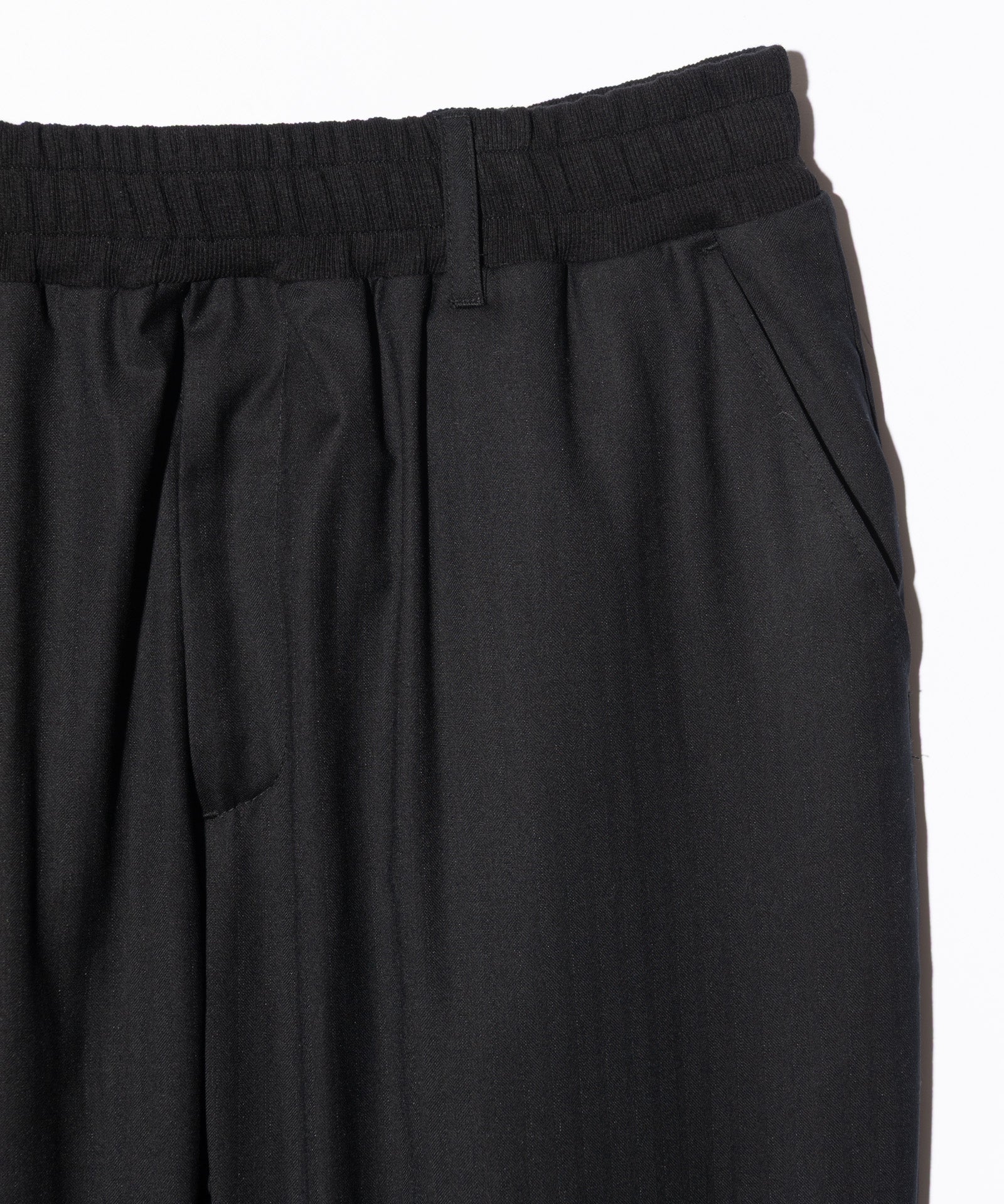 GB0226/P12 : Shadow Stripe Tapered Slacks / シャドーストライプ