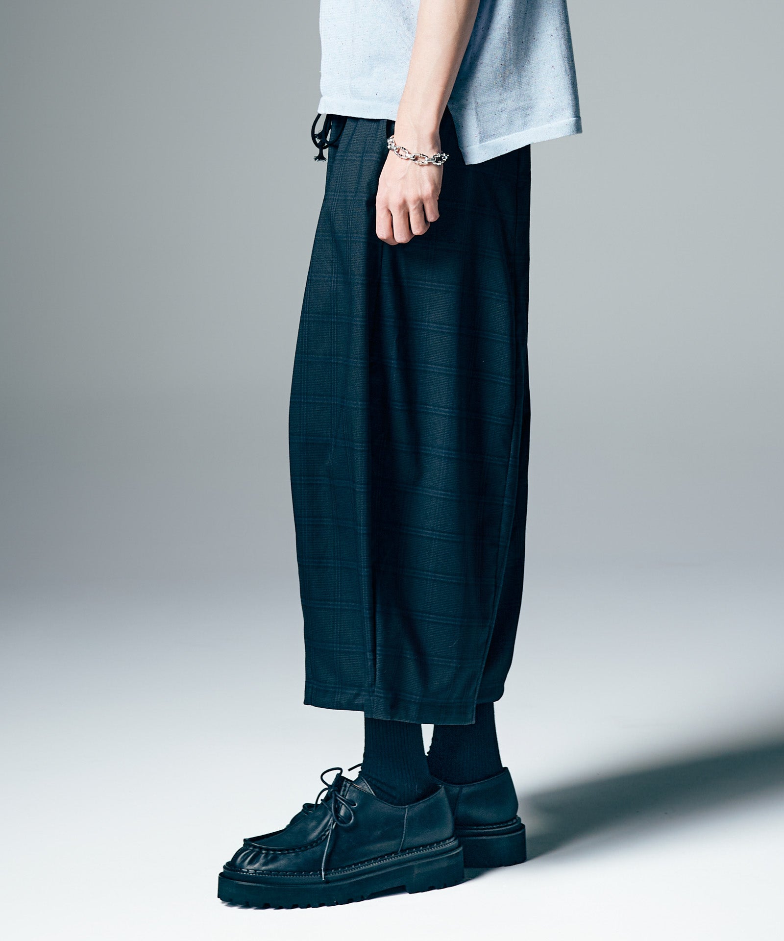 GB0226/P13 : Balloon Cropped Slacks / バルーンクロップドスラックス