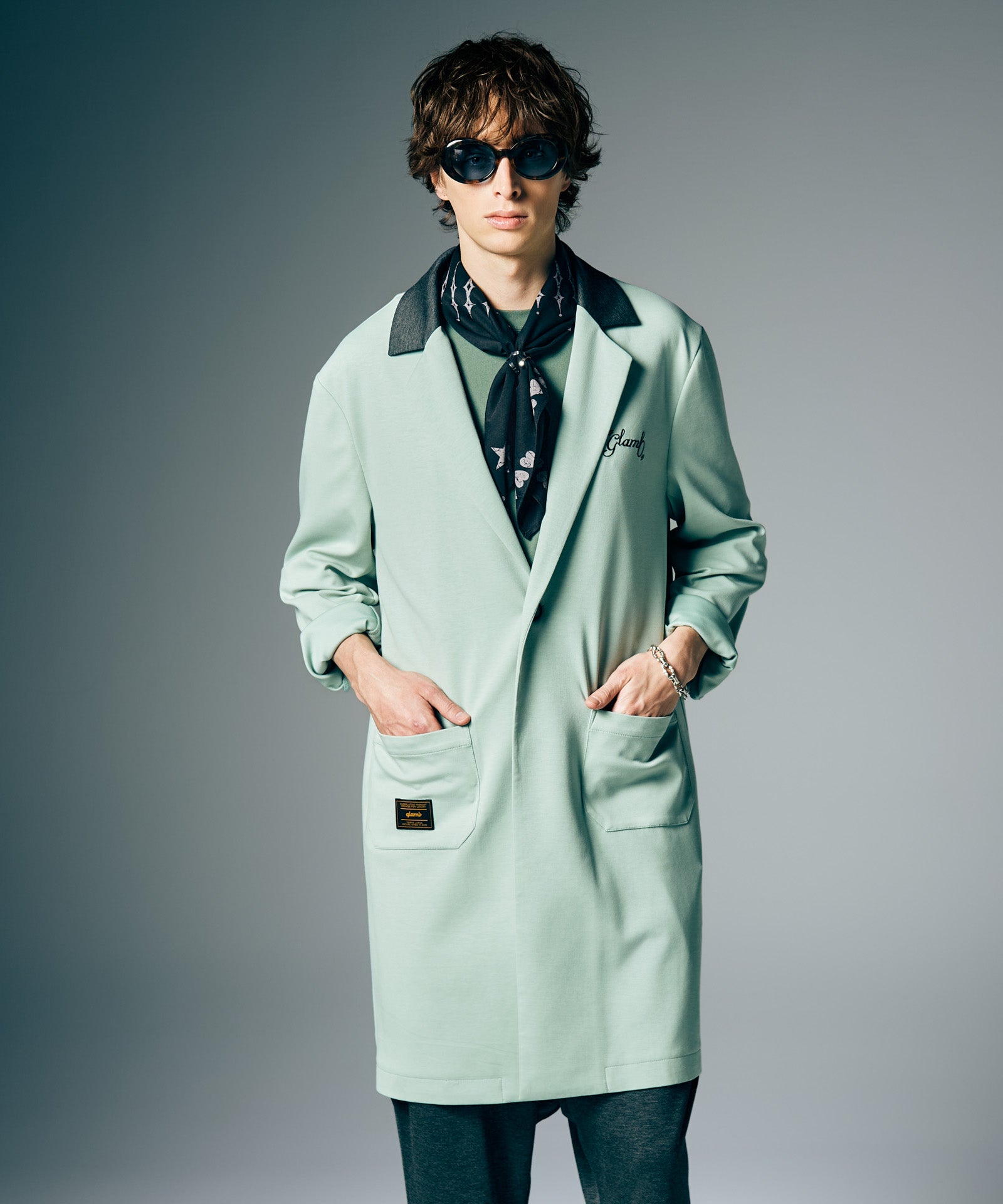 H:186 / C:89 / W:71 / H:92 着用サイズ:L