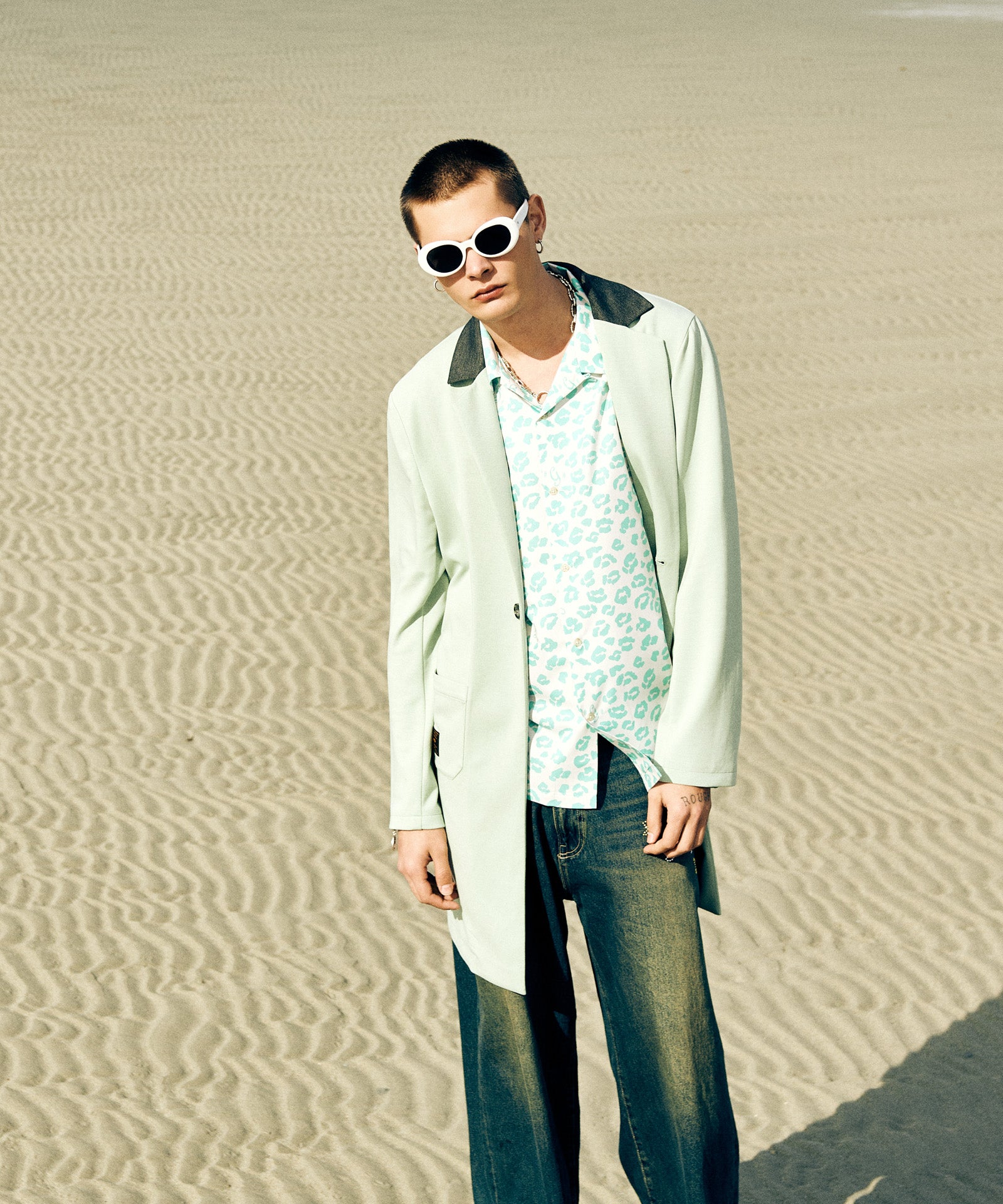 H:187 / C:92 / W:74 / H:91 着用サイズ:L