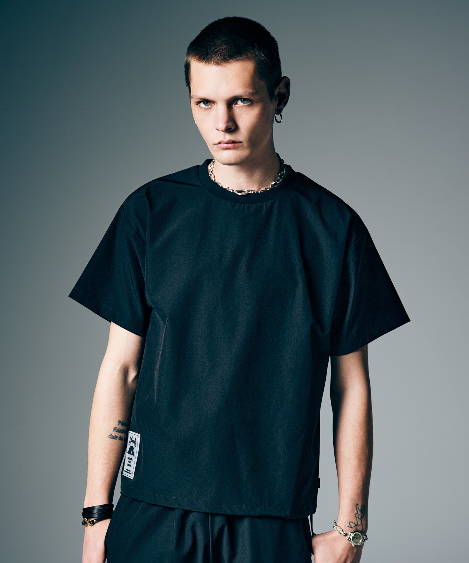 H:187 / C:92 / W:74 / H:91 着用サイズ:M