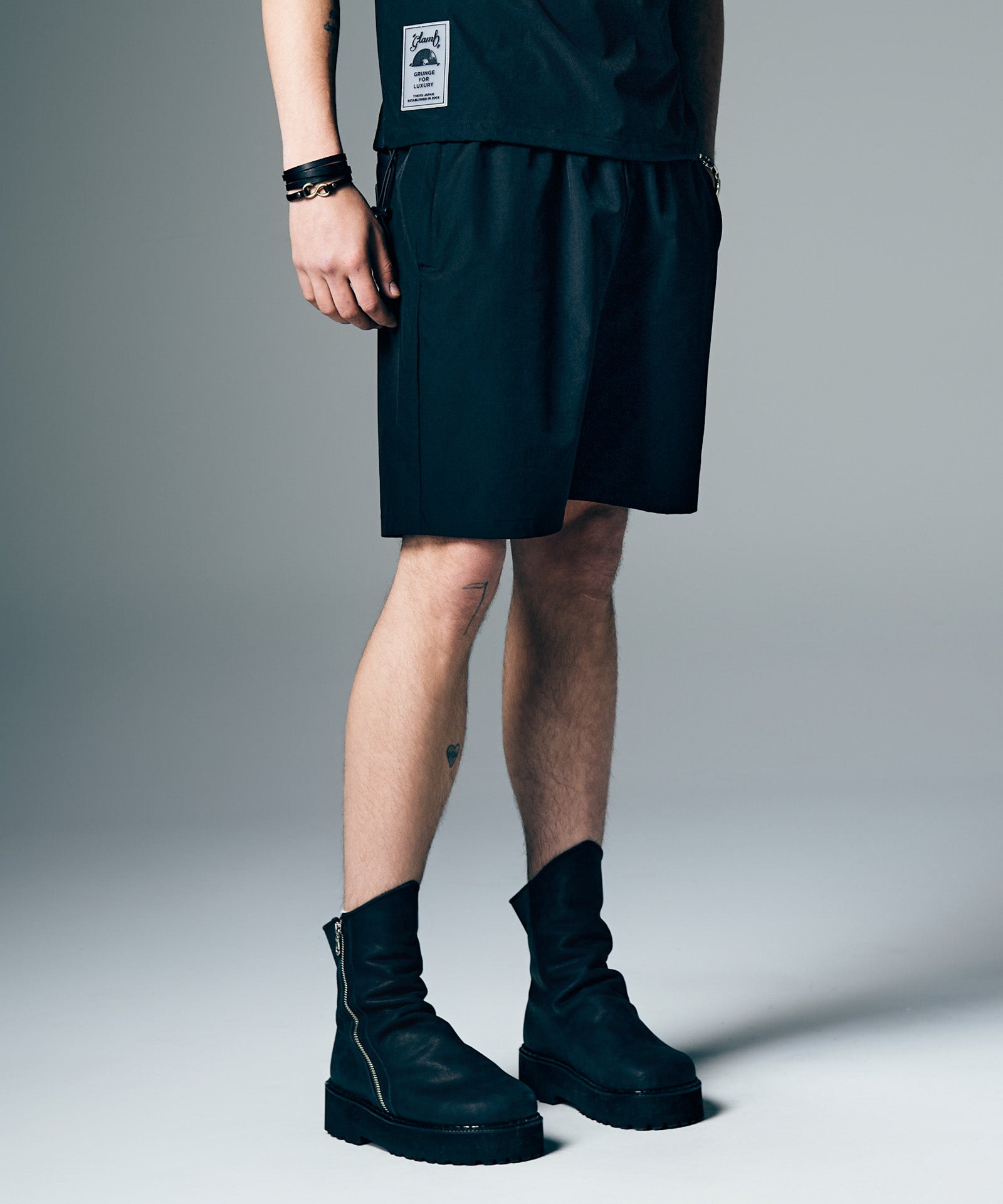 H:187 / C:92 / W:74 / H:91 着用サイズ:M