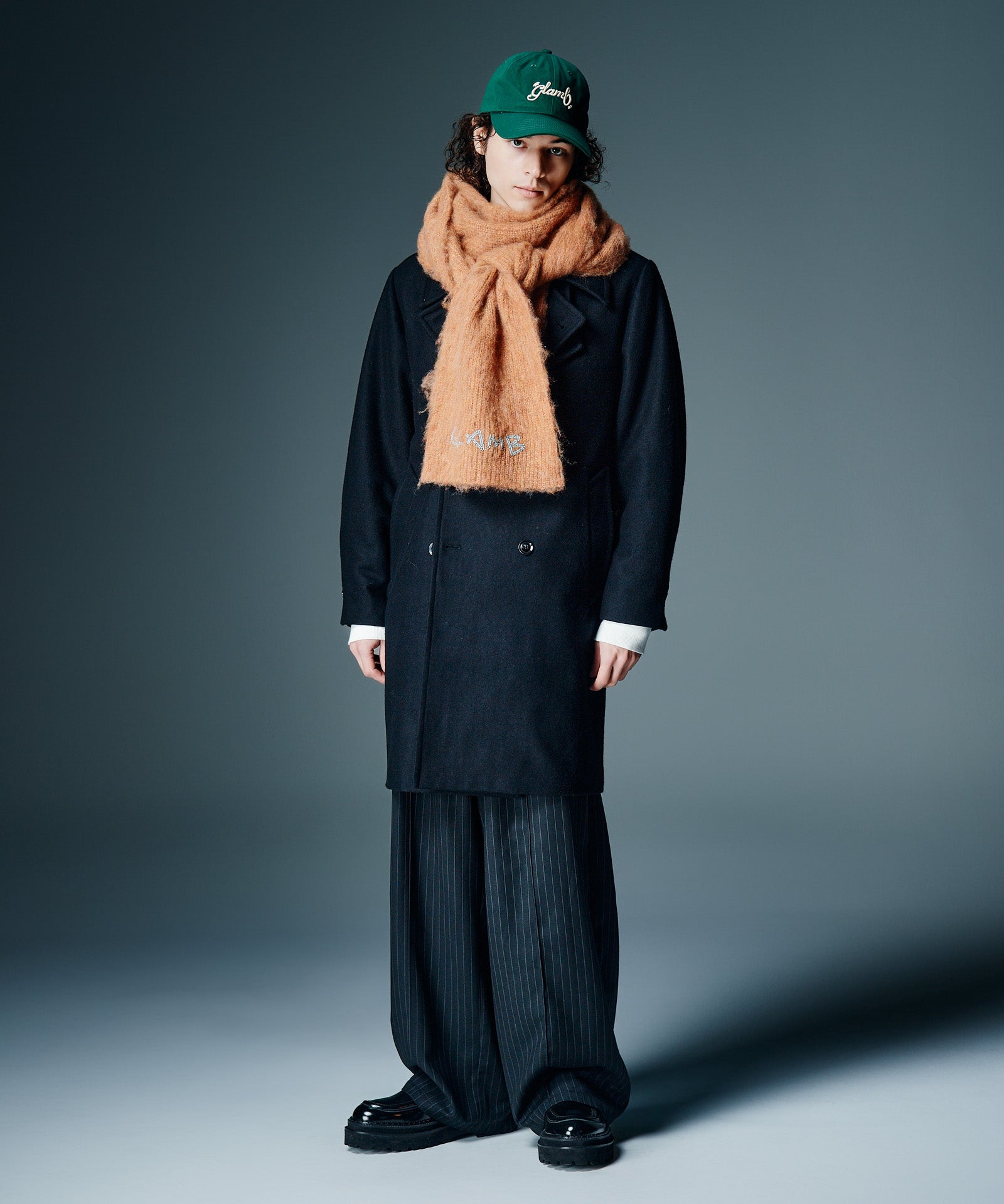 GB0326/AC09 : Beads Logo Muffler / ビーズロゴマフラー | glamb