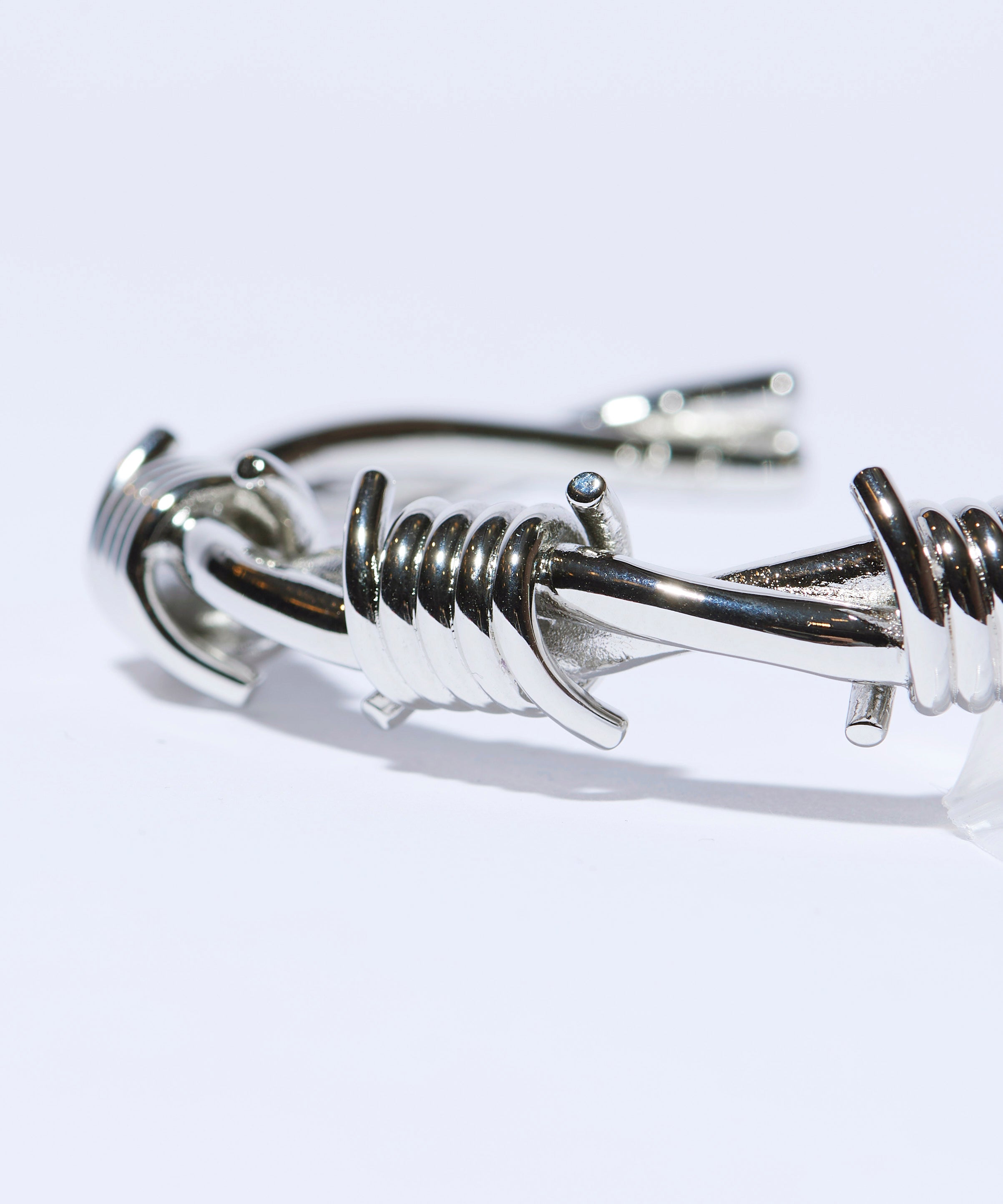 GB0326/AC17 : Barbed Wire Half Bangle / バーブドワイアーハーフ