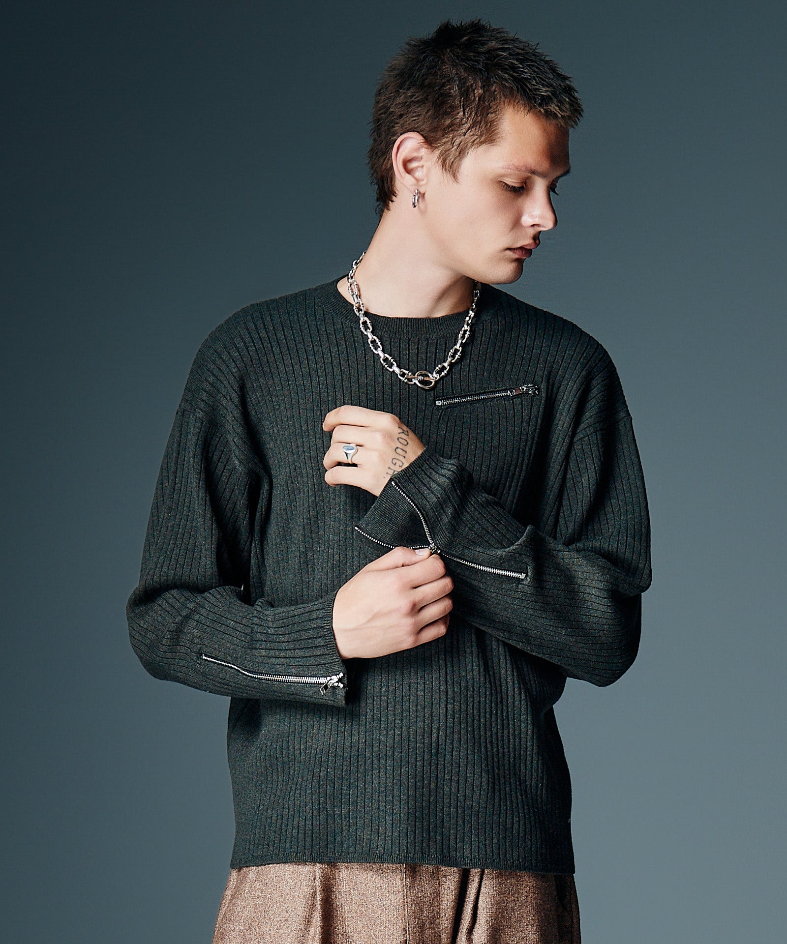 【新品未使用】グラムリップス　バックオープン スラブKNIT フーディー GB0326/KNT03 : Zip Rib Knit / ジップリブニット | glamb Online