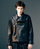 H:175 / C:82 / W:64 / H:83 着用サイズ:M